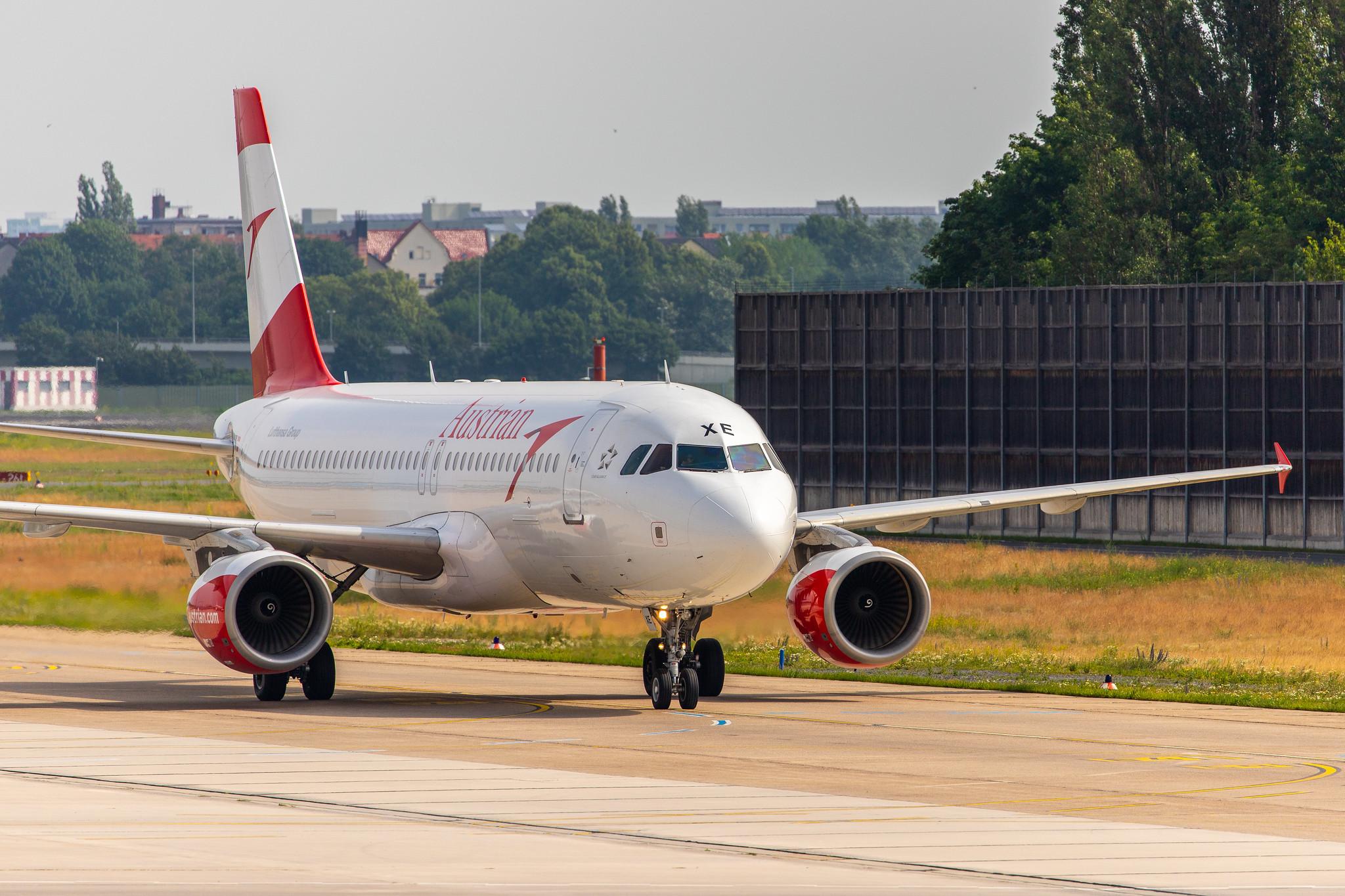 Flughafen Berlin Tegel (TXL): Austrian Airlines Airbus A320-215 A320 OE-LXE MSN 3532