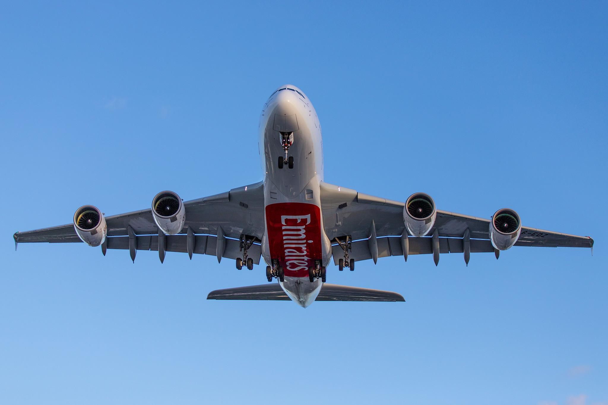 Hamburg Airport: Emirates (EK / UAE) |  Airbus A380-861 A388 | A6-EDZ | MSN 107