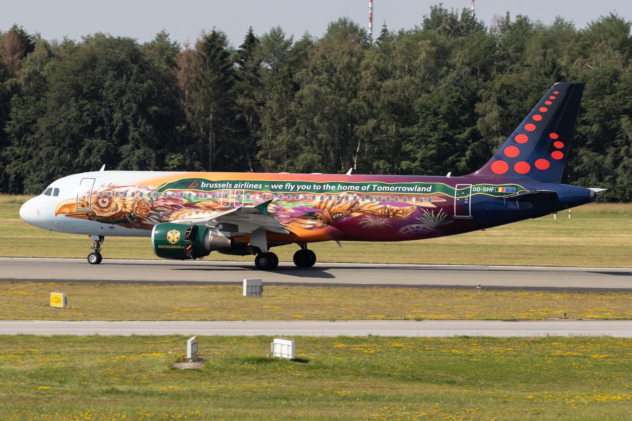 Hamburg Airport: Brussels Airlines (SN / BEL) |  Livery: Tomorrowland Livery |  Airbus A320-214 A320 | OO-SNF | MSN 2810