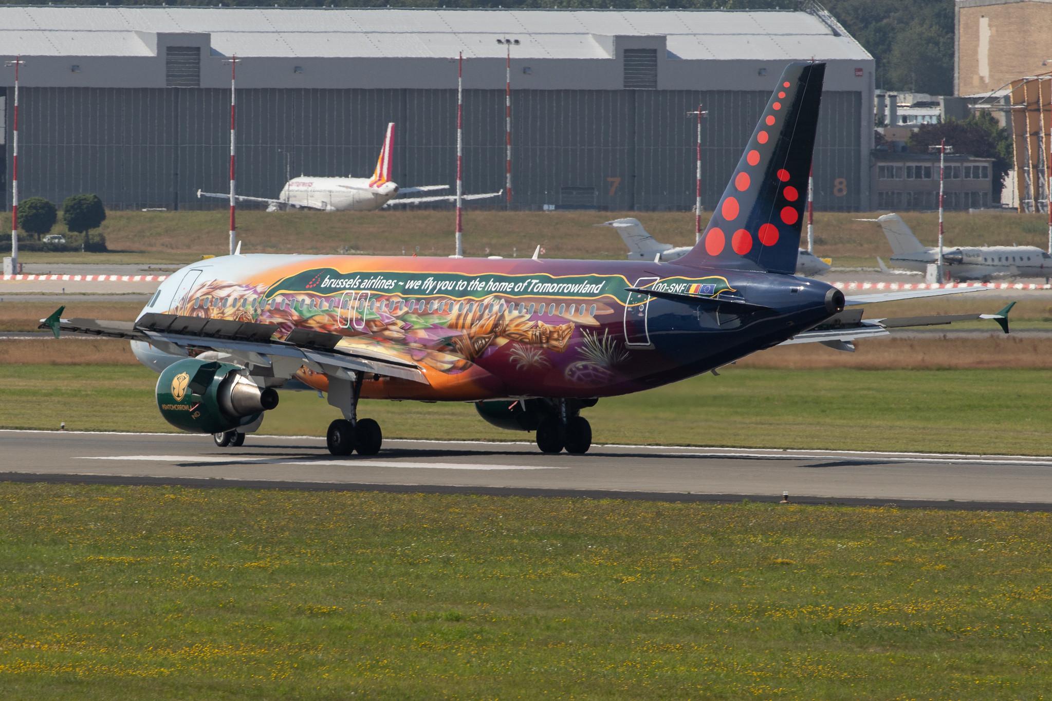 Hamburg Airport: Brussels Airlines (SN / BEL) |  Livery: Tomorrowland Livery |  Airbus A320-214 A320 | OO-SNF | MSN 2810