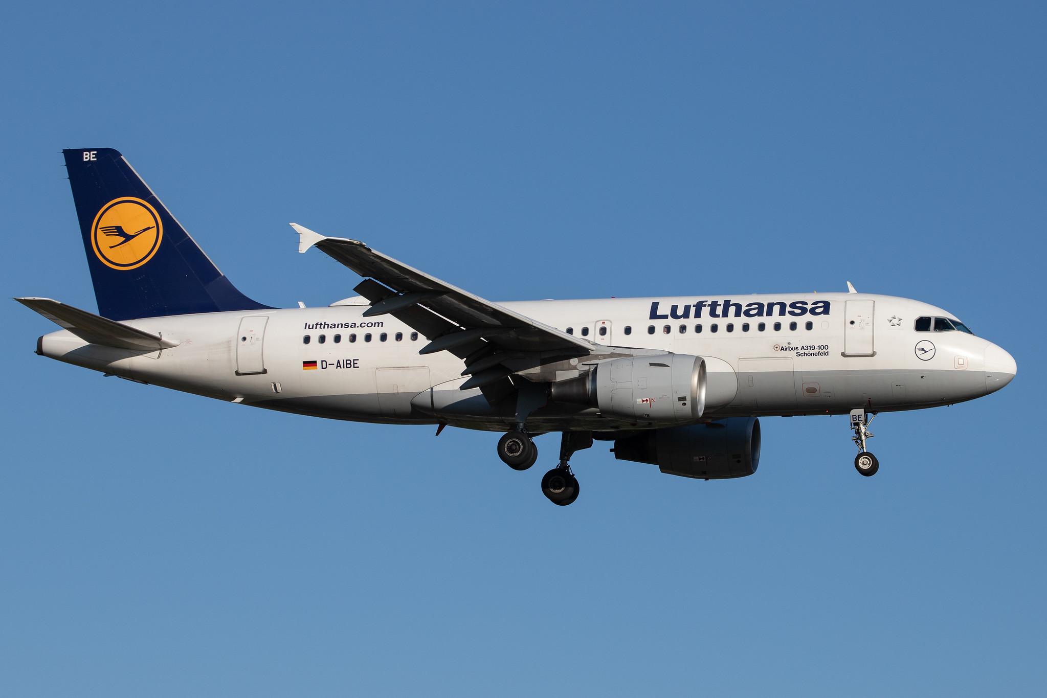 Hamburg Airport: Lufthansa (LH / DLH) |  Airbus A319-112 A319 | D-AIBE | MSN 4511