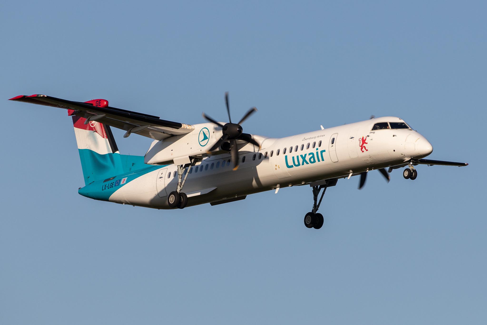 Hamburg Airport: Luxair (LG / LGL) |  De Havilland Canada Dash 8 Q400 DH8D | LX-LGE | MSN 4284