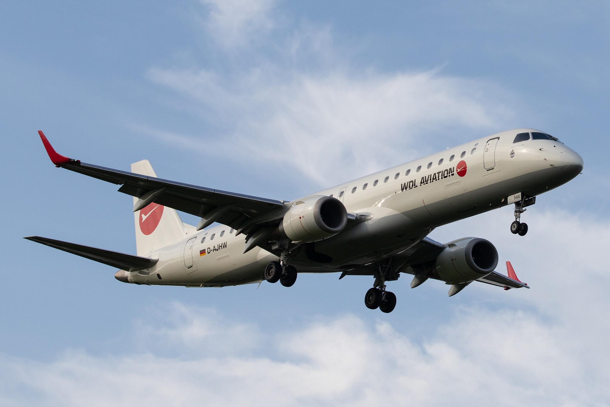 Hamburg Airport: WDL Aviation (WH / WDL) | Embraer ERJ-190LR E190 | D-AJHW | MSN 19000061