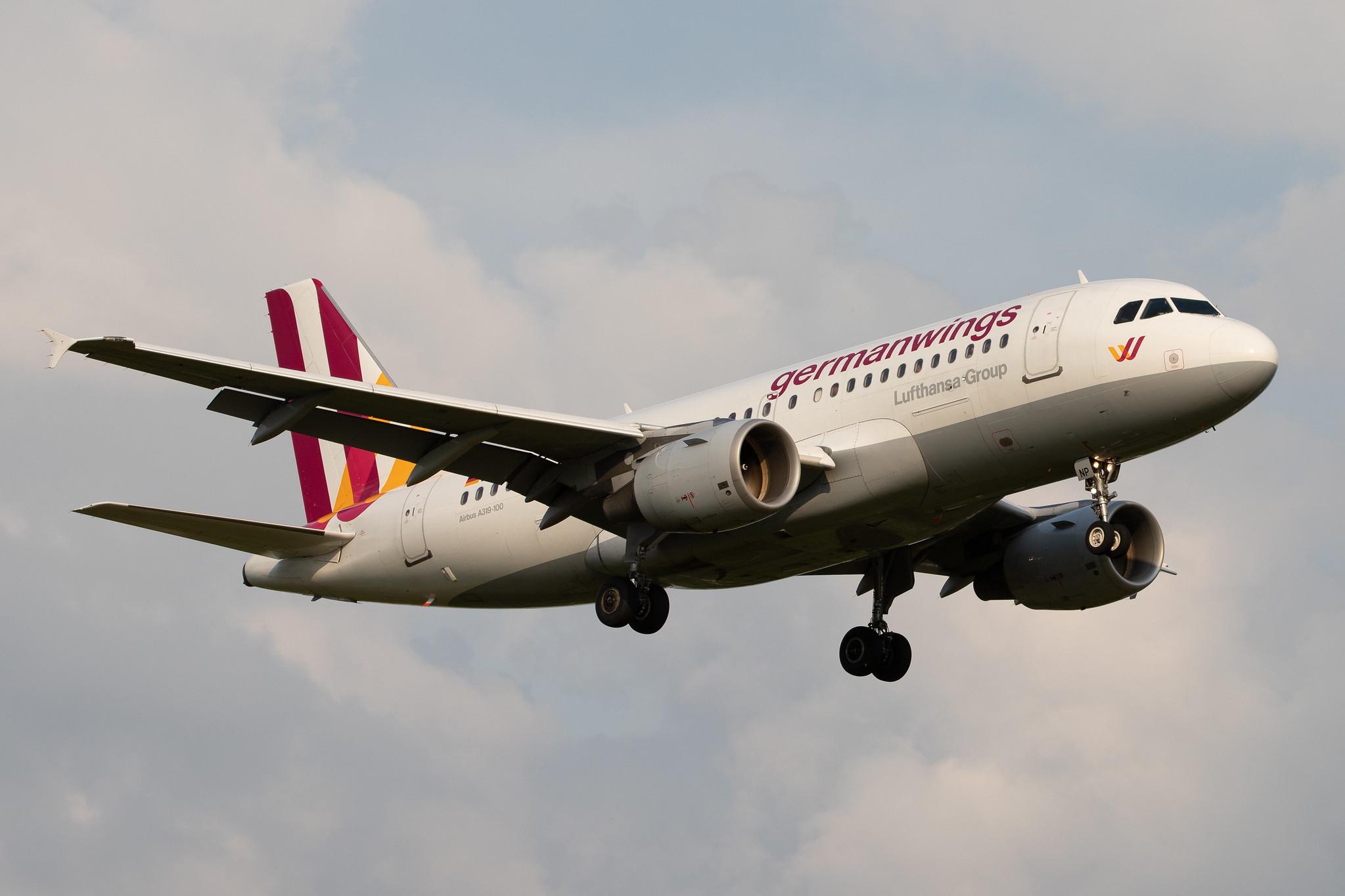 Hamburg Airport: Eurowings (EW / EWG) | Operator: Germanwings | Airbus A319-112 A319 | D-AKNP | MSN 1051