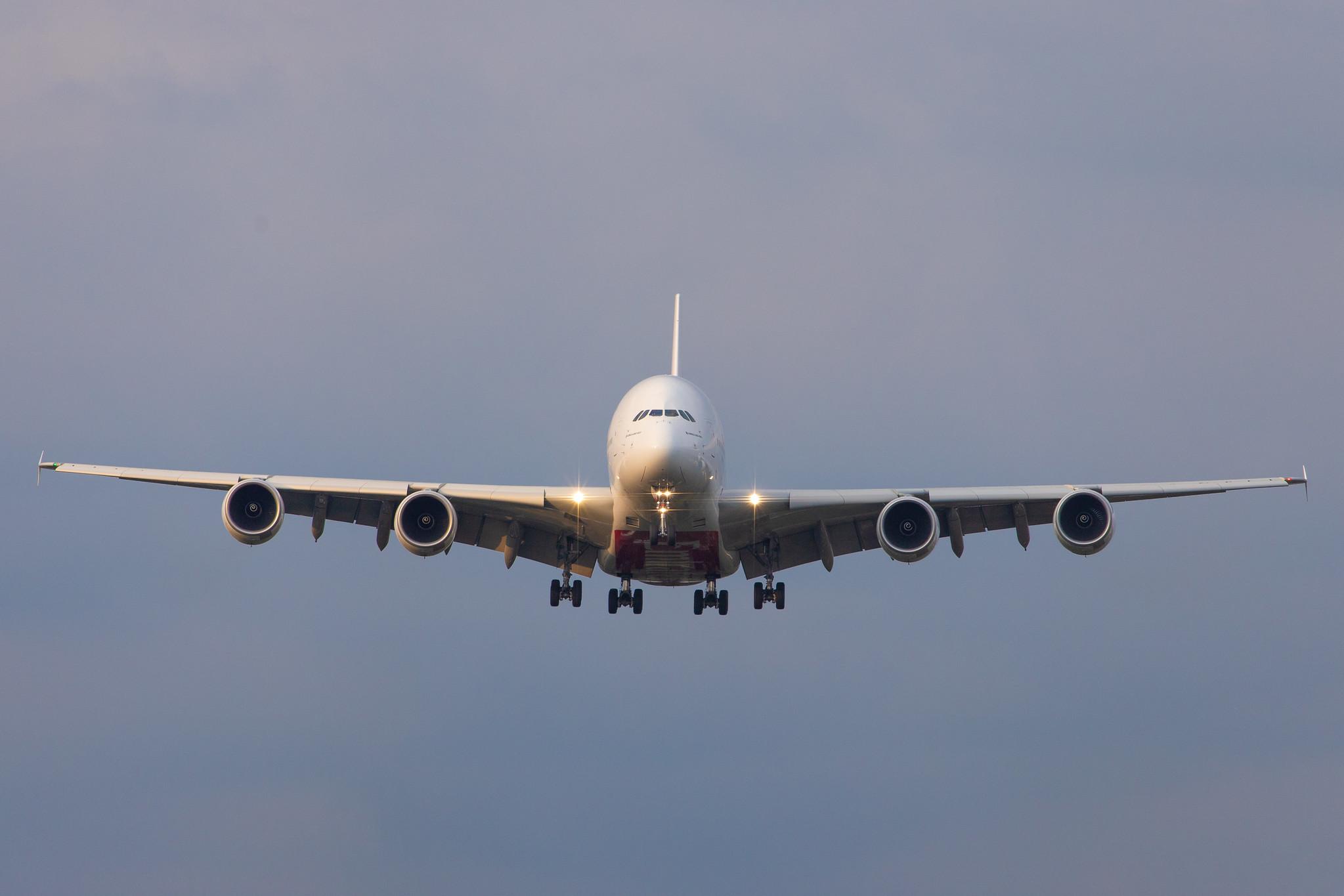 Hamburg Airport: Emirates (EK / UAE) |  Airbus A380-842 A388 | A6-EVE | MSN 250