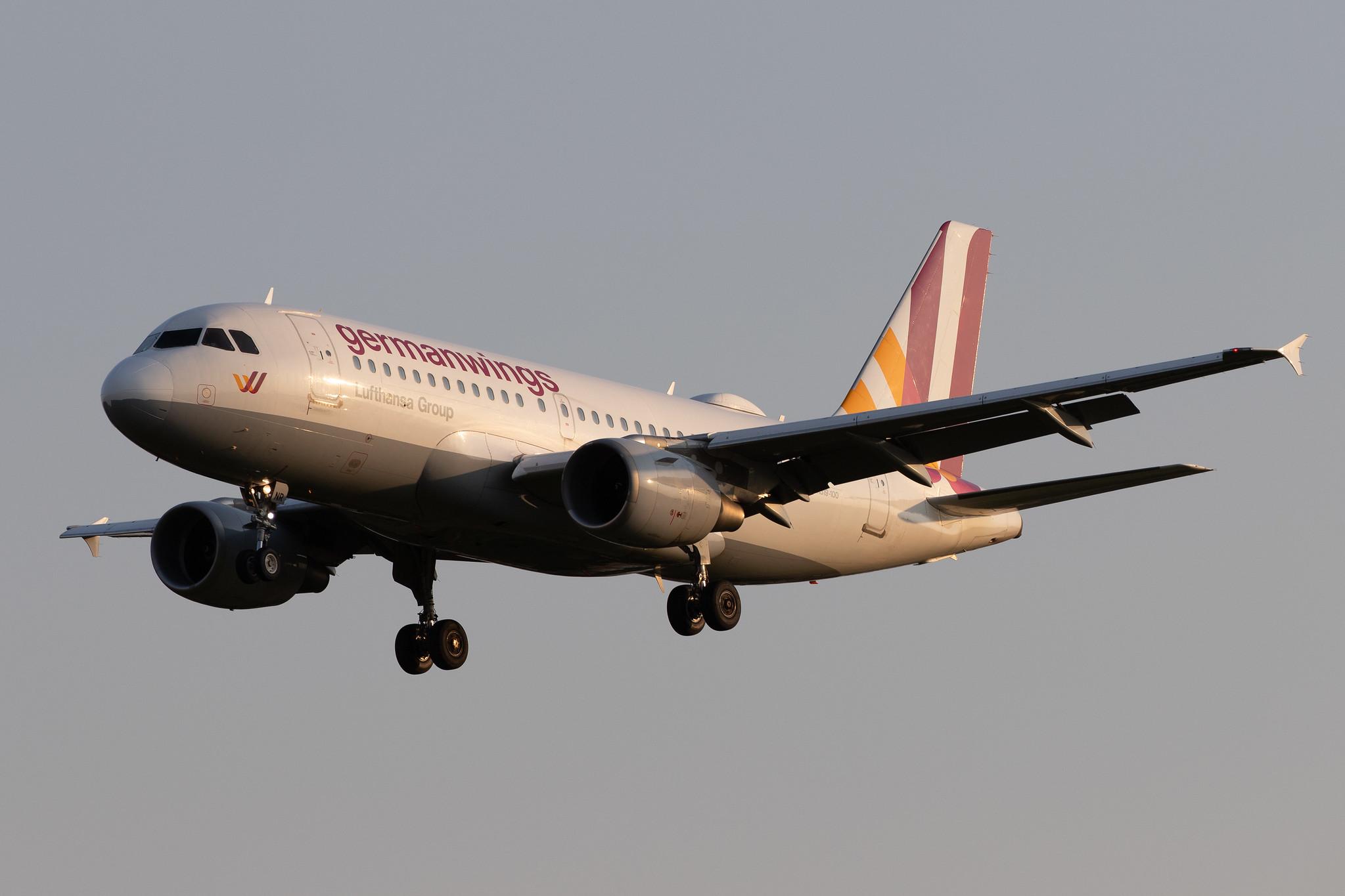 Hamburg Airport: Eurowings (EW / EWG) | Operator: Germanwings |  Airbus A319-112 A319 | D-AKNR | MSN 1209
