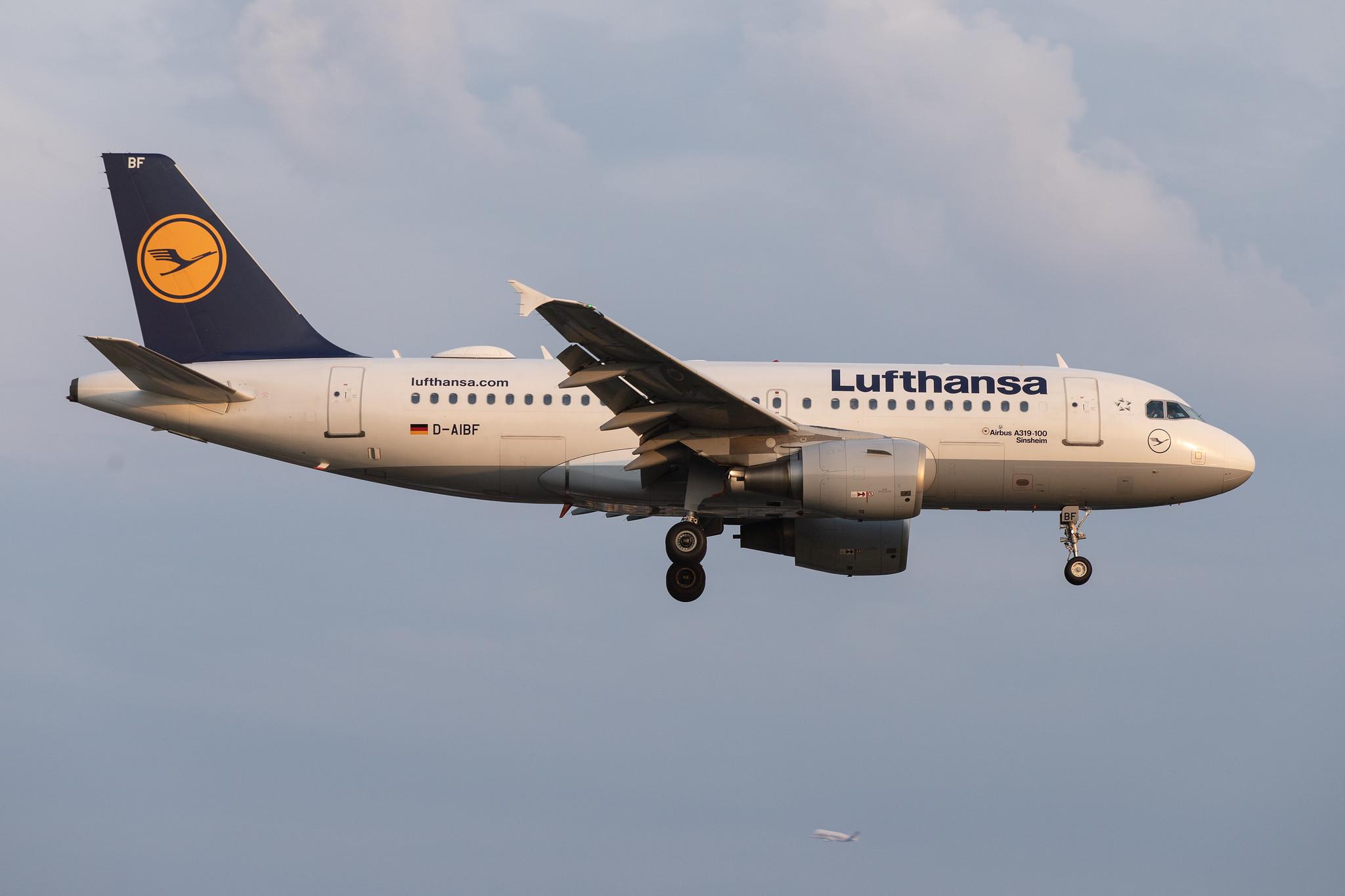 Hamburg Airport: Lufthansa (LH / DLH) |  Airbus A319-112 A319 | D-AIBF | MSN 4796
