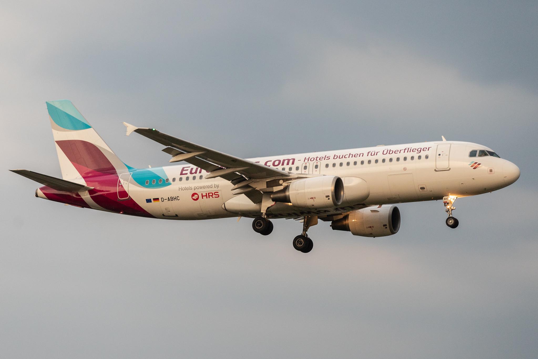 Hamburg Airport: Eurowings (EW / EWG) |  Airbus A320-214 A320 | D-ABHC | MSN 3594