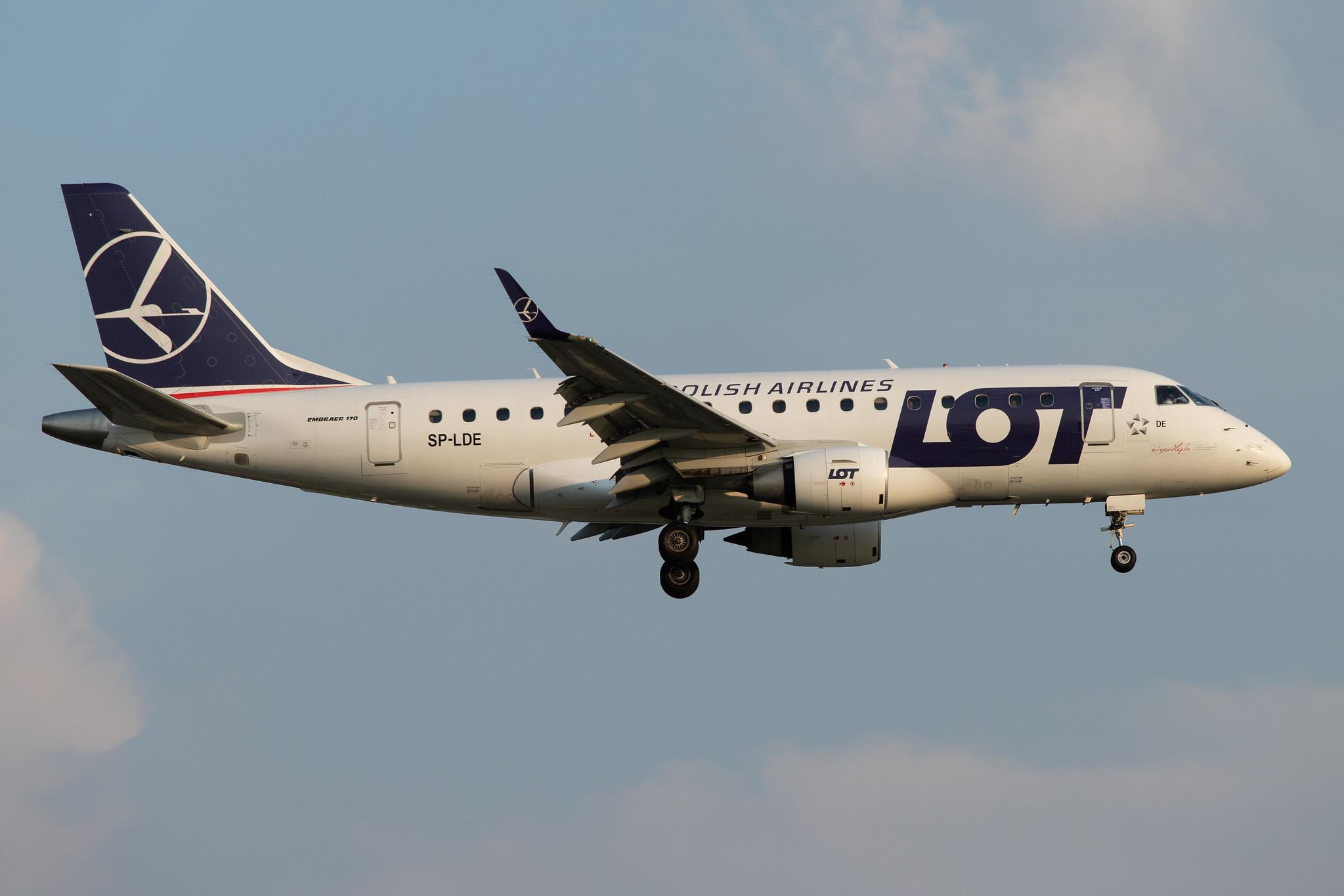 Hamburg Airport: LOT (LO / LOT) |  Embraer ERJ-170STD E170 | SP-LDE | MSN 17000029