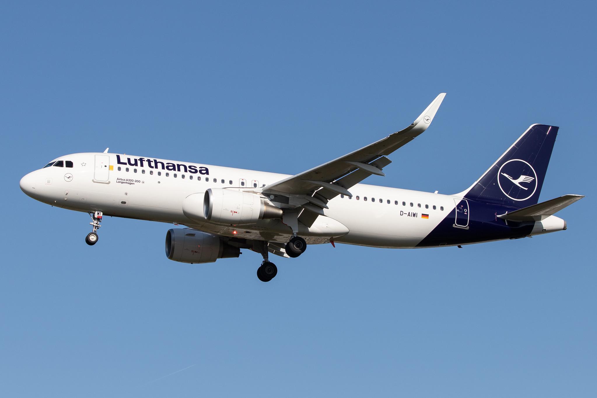 Frankfurt Airport: Lufthansa (LH / DLH) |  Airbus A320-214 A320 | D-AIWI | MSN 8951