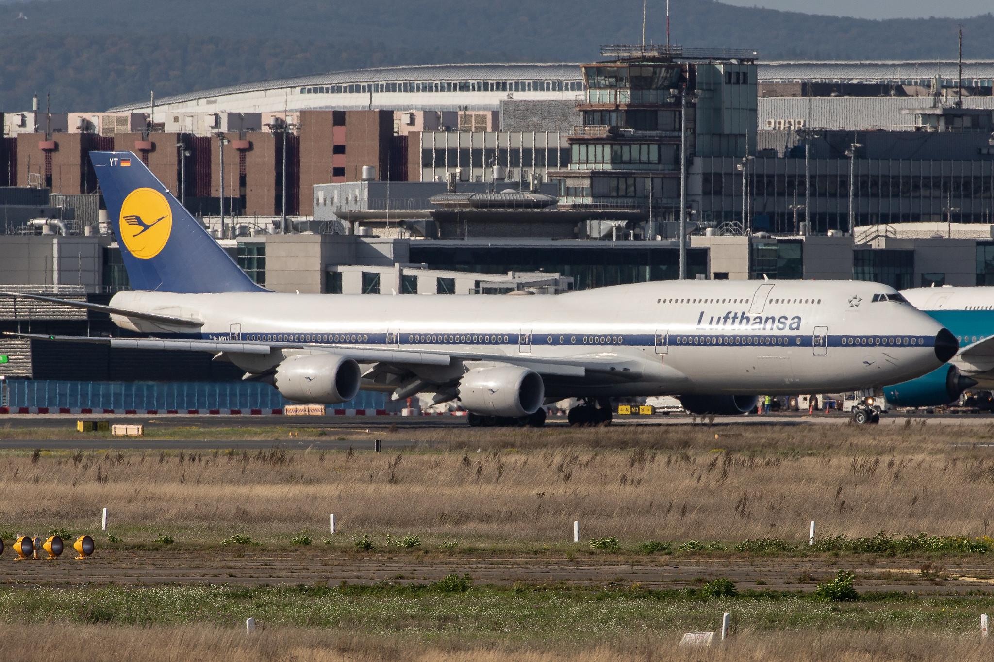 Frankfurt Airport: Lufthansa (LH / DLH) |  Livery: Retro Livery |  Boeing 747-830 B748 | D-ABYT | MSN 37844