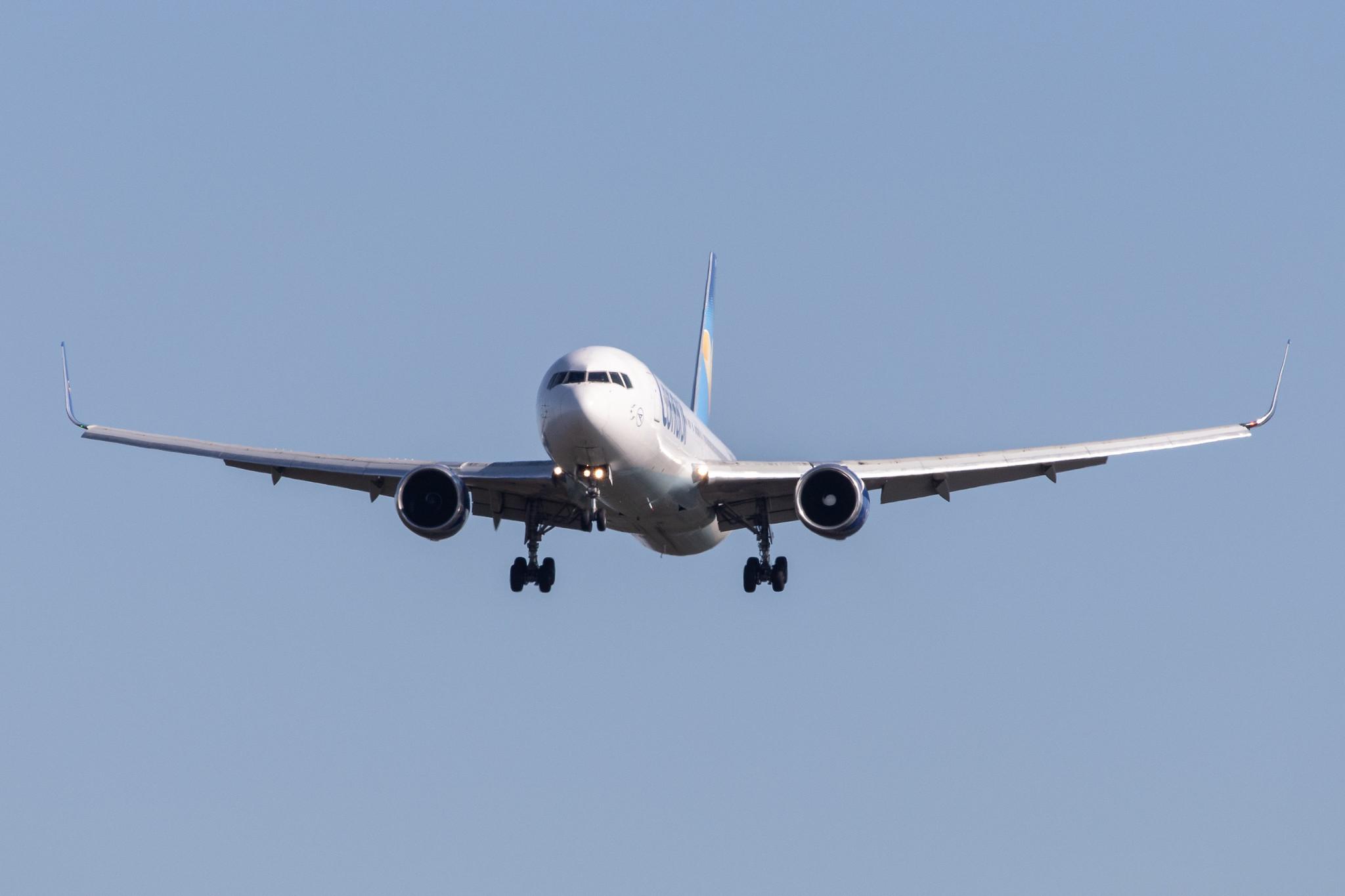 Frankfurt Airport: Condor (DE / CFG) |  Boeing 767-343(ER) B763 | D-ABUK | MSN 30009