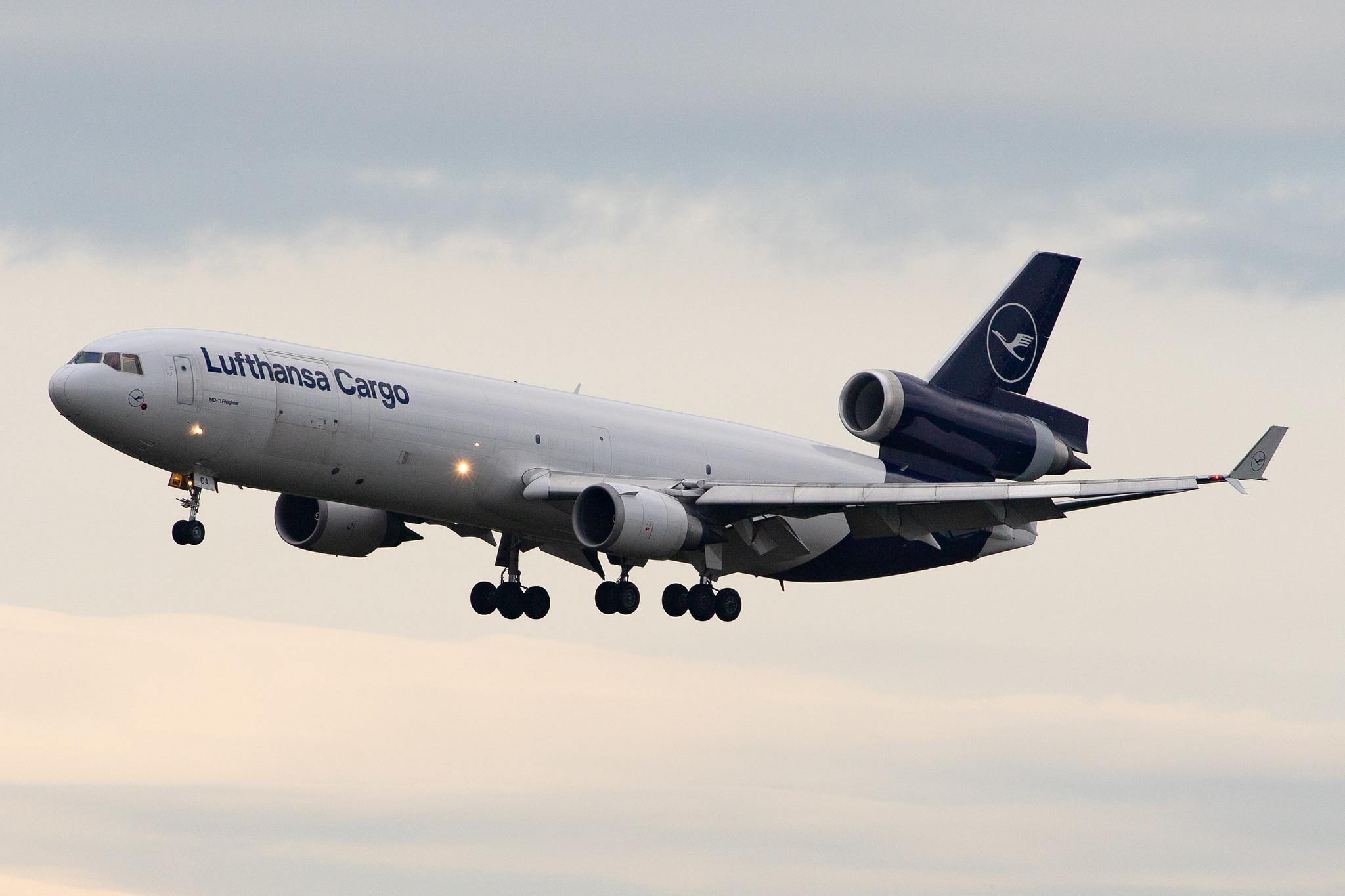 Frankfurt Airport: Lufthansa Cargo (/ GEC) |  McDonnell Douglas MD-11F MD11 | D-ALCA | MSN 48781
