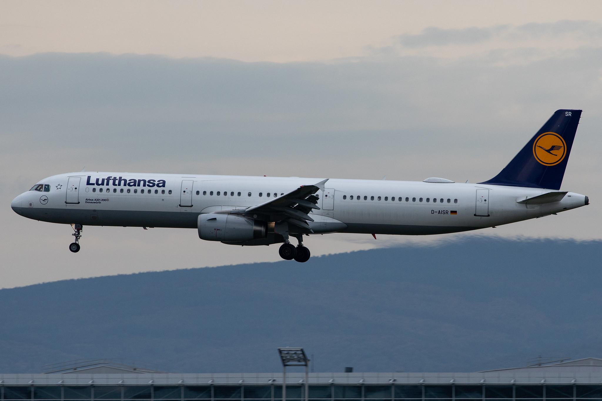 Frankfurt Airport: Lufthansa (LH / DLH) |  Airbus A321-231 A321 | D-AISR | MSN 3987