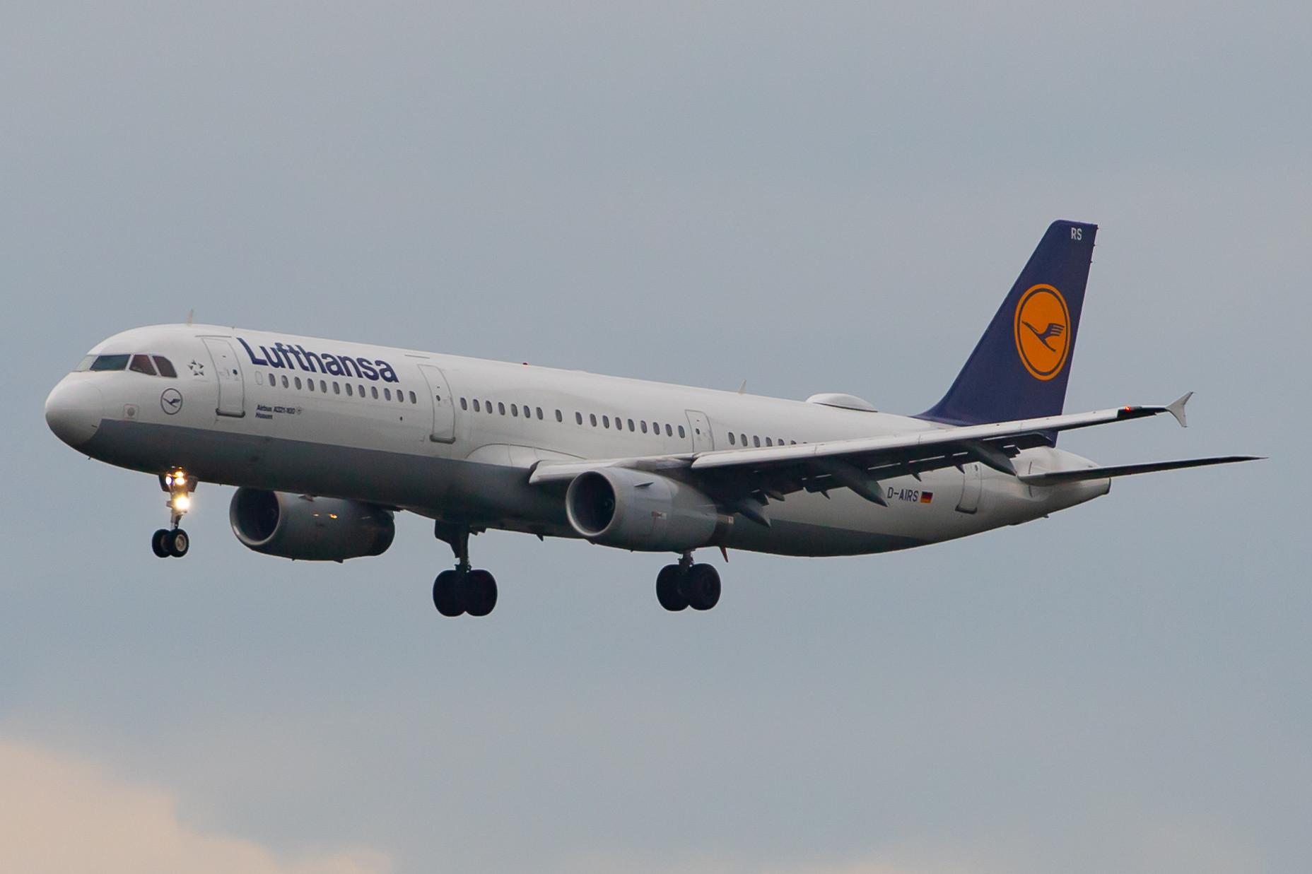 Frankfurt Airport: Lufthansa (LH / DLH) |  Airbus A321-131 A321 | D-AIRS | MSN 0595