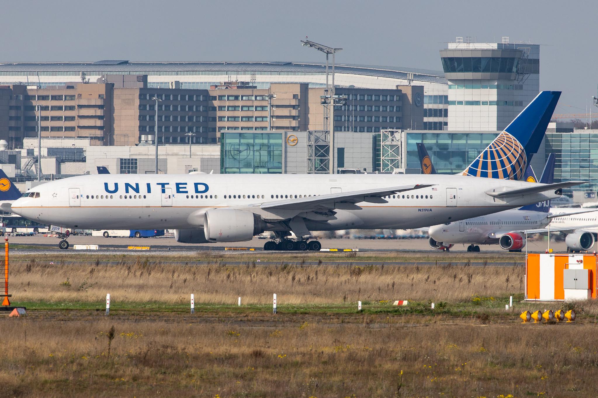Frankfurt Airport: United Airlines (UA / UAL) |  Boeing 777-222(ER) B772 | N219UA | MSN 30551