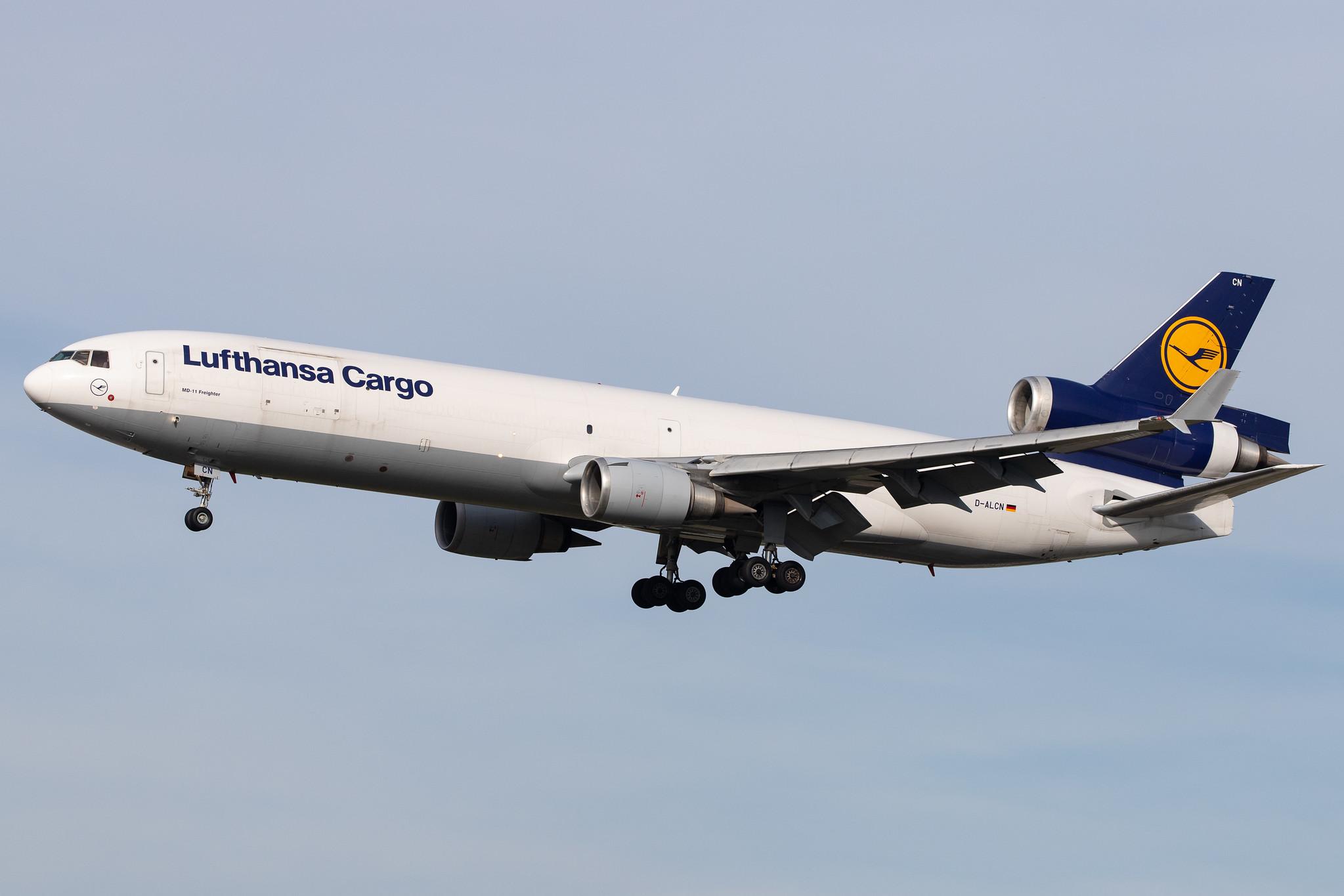 Frankfurt Airport: Lufthansa Cargo (/ GEC) |  McDonnell Douglas MD-11F MD11 | D-ALCN | MSN 48806