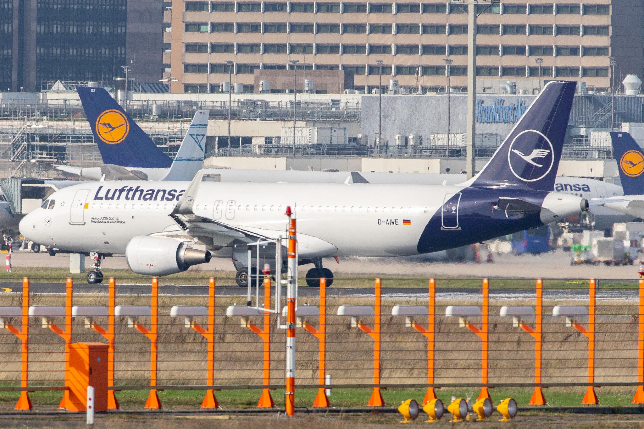 Frankfurt Airport: Lufthansa (LH / DLH) |  Airbus A320-214 A320 | D-AIWE | MSN 8680