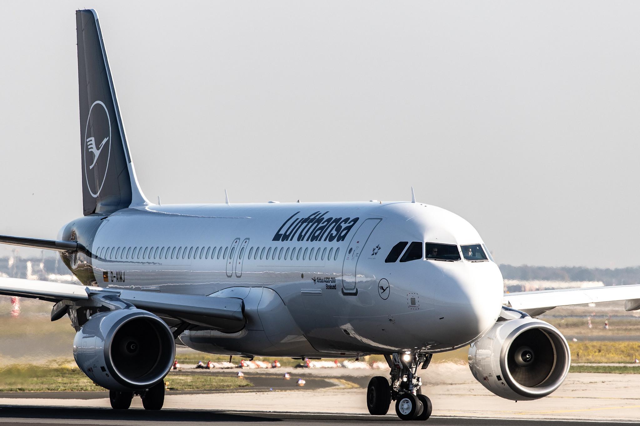 Frankfurt Airport: Lufthansa (LH / DLH) |  Airbus A320-214 A320 | D-AIWJ | MSN 9052