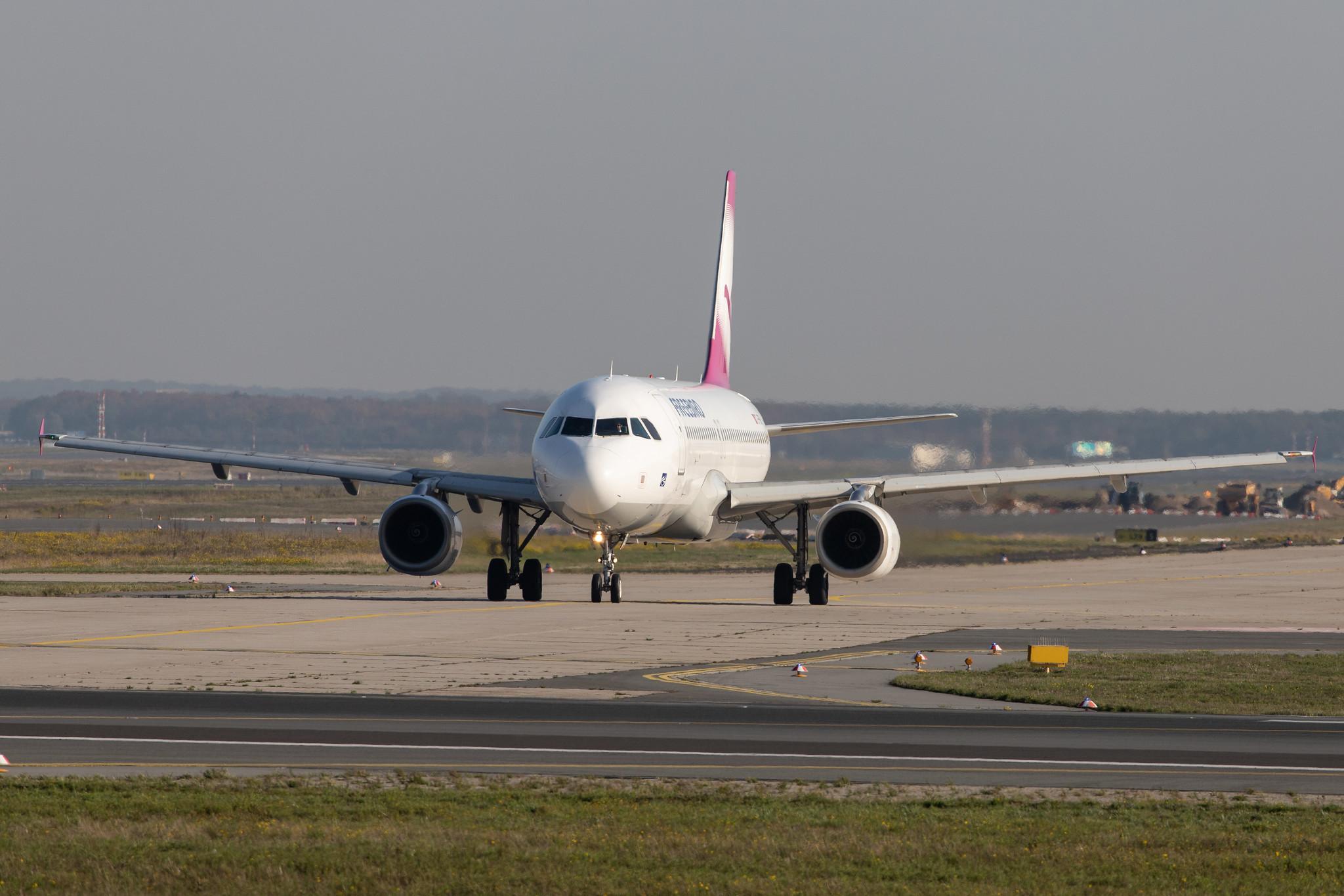 Frankfurt Airport: Freebird Airlines (FH / FHY) |  Airbus A320-232 A320 | TC-FBR | MSN 2524