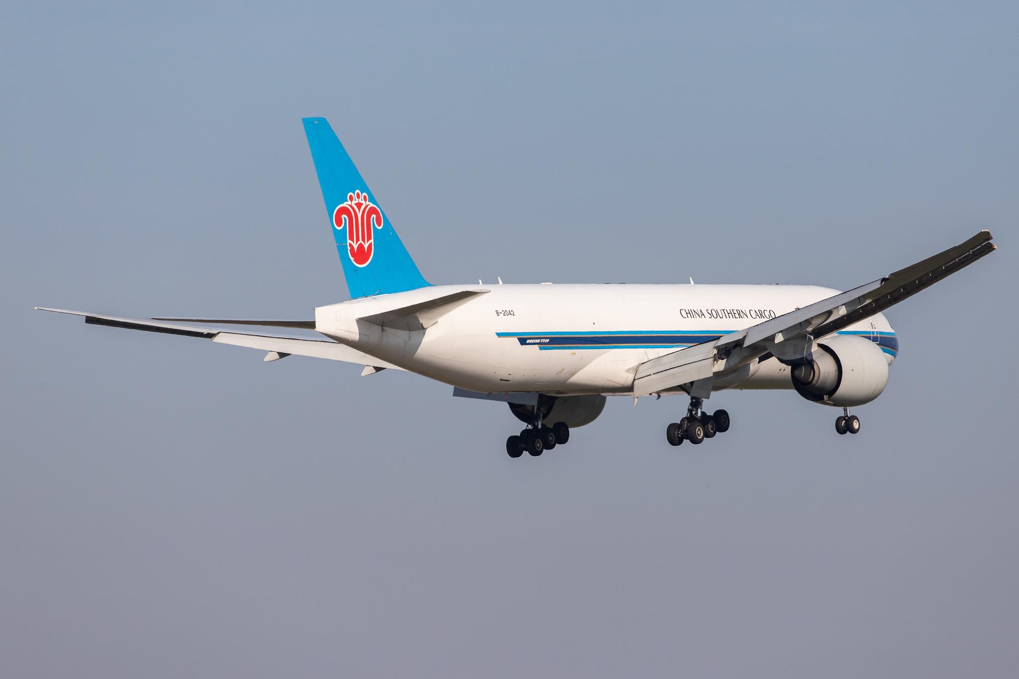 Frankfurt Airport: China Southern Cargo (CZ / CSN) | Operator: China Southern Airlines |  Boeing 777-F1B B77L | B-2042 | MSN 41633