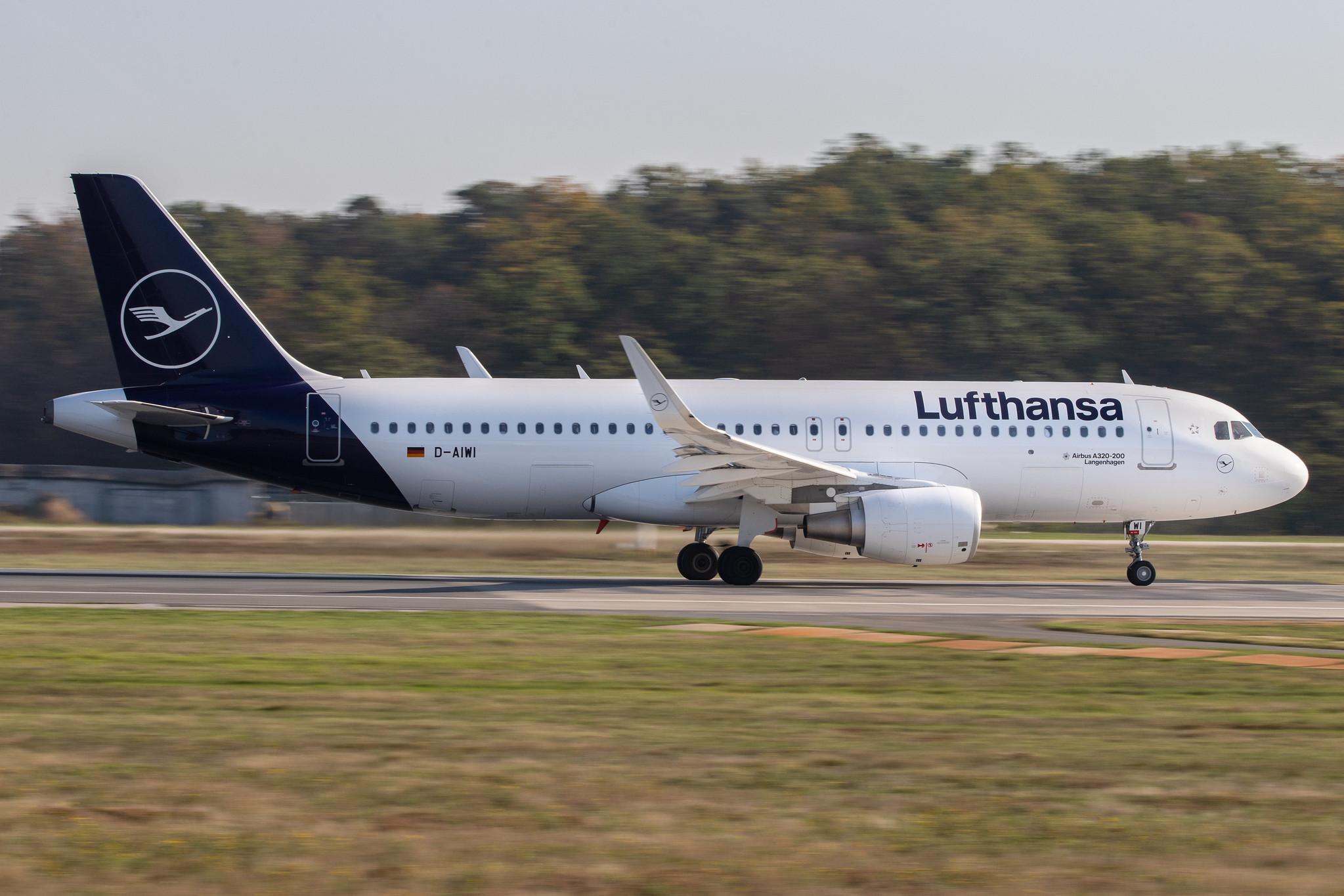 Frankfurt Airport: Lufthansa (LH / DLH) |  Airbus A320-214 A320 | D-AIWI | MSN 8951