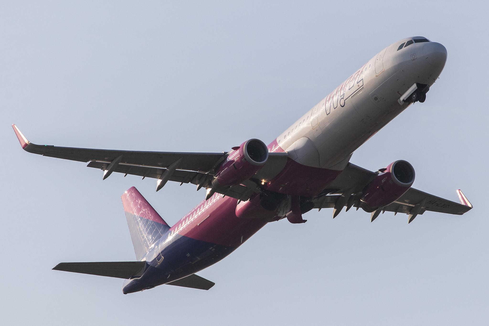 Frankfurt Airport: Wizz Air (W6 / WZZ) |  Airbus A321-231 A321 | HA-LXG | MSN 7182