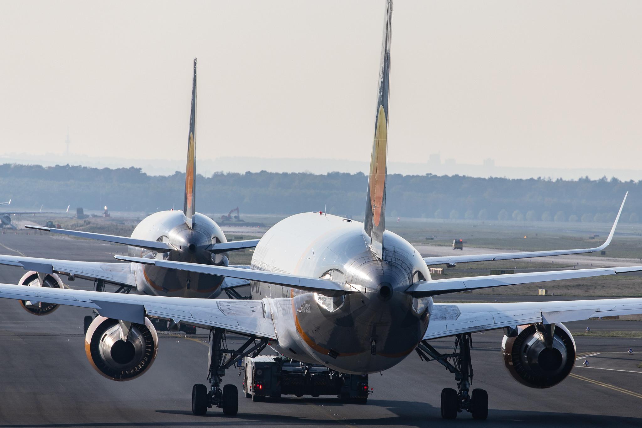 Frankfurt Airport: Condor (DE / CFG) |  Boeing 767-330(ER) B763 | D-ABUF | MSN 26985