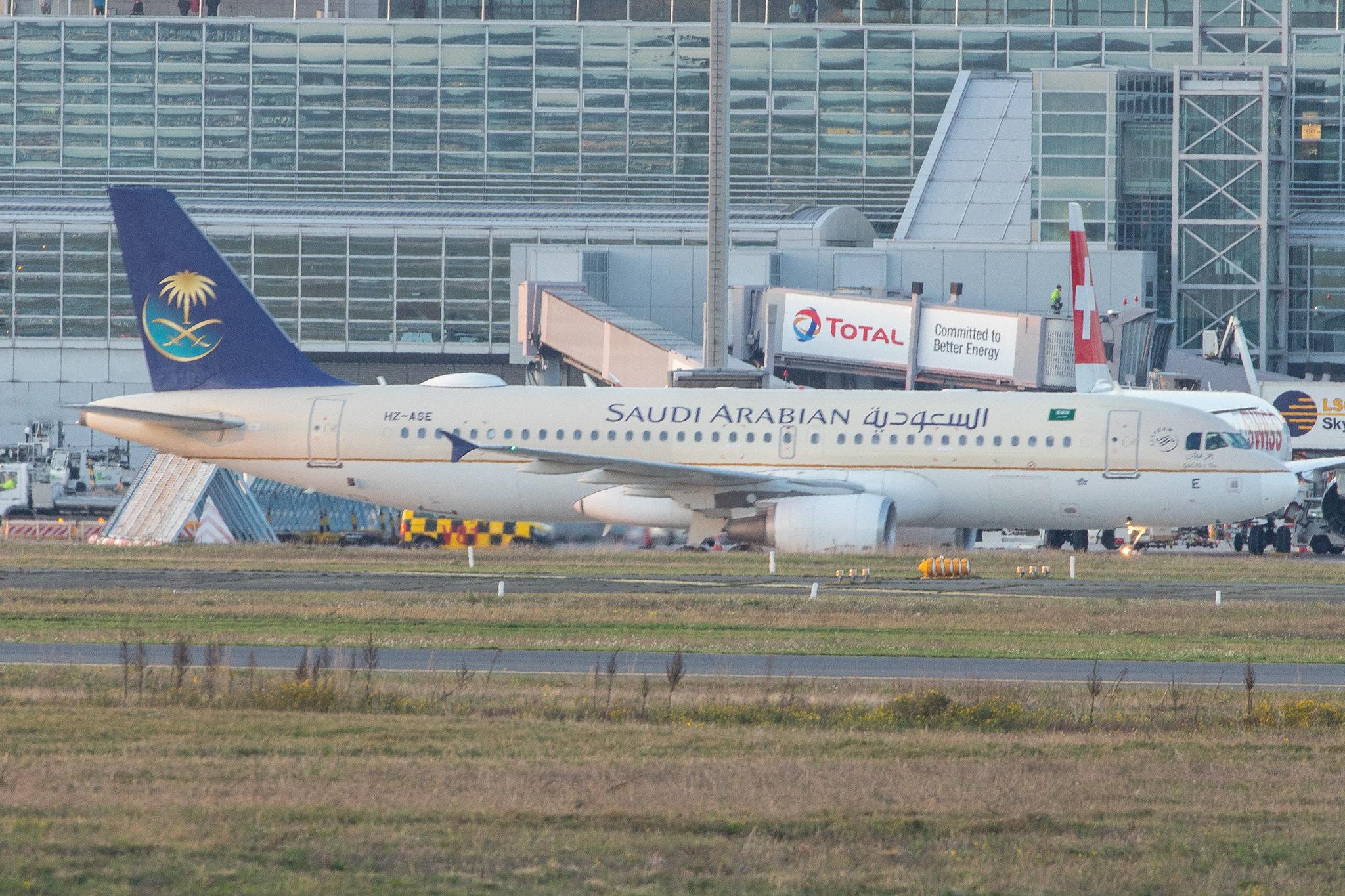 Frankfurt Airport: Saudia (SV / SVA) | Operator: Saudi Arabian Airlines |  Airbus A320-214 A320 | HZ-ASE | MSN 4408
