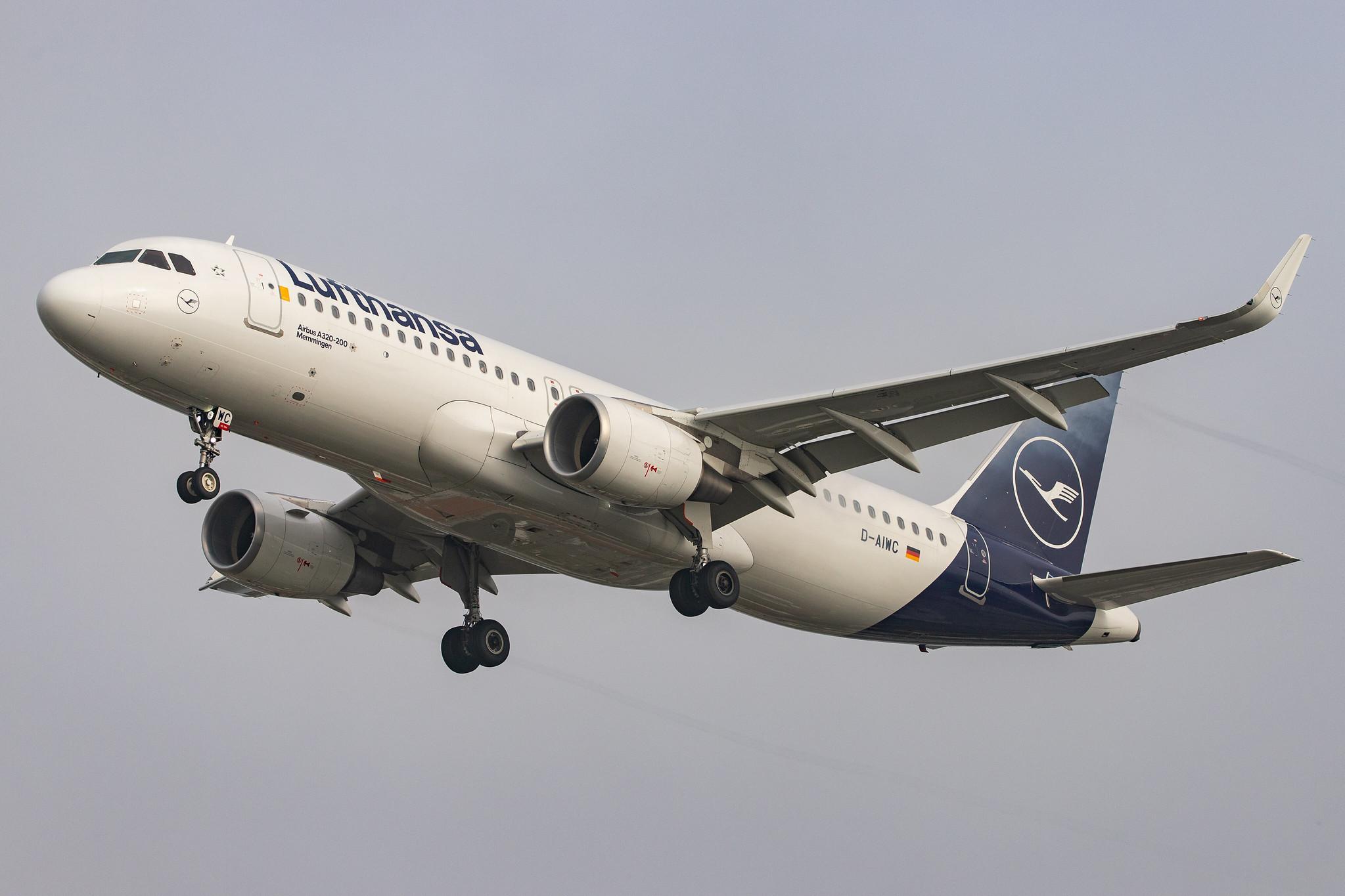 Frankfurt Airport: Lufthansa (LH / DLH) |  Airbus A320-214 A320 | D-AIWC | MSN 8667