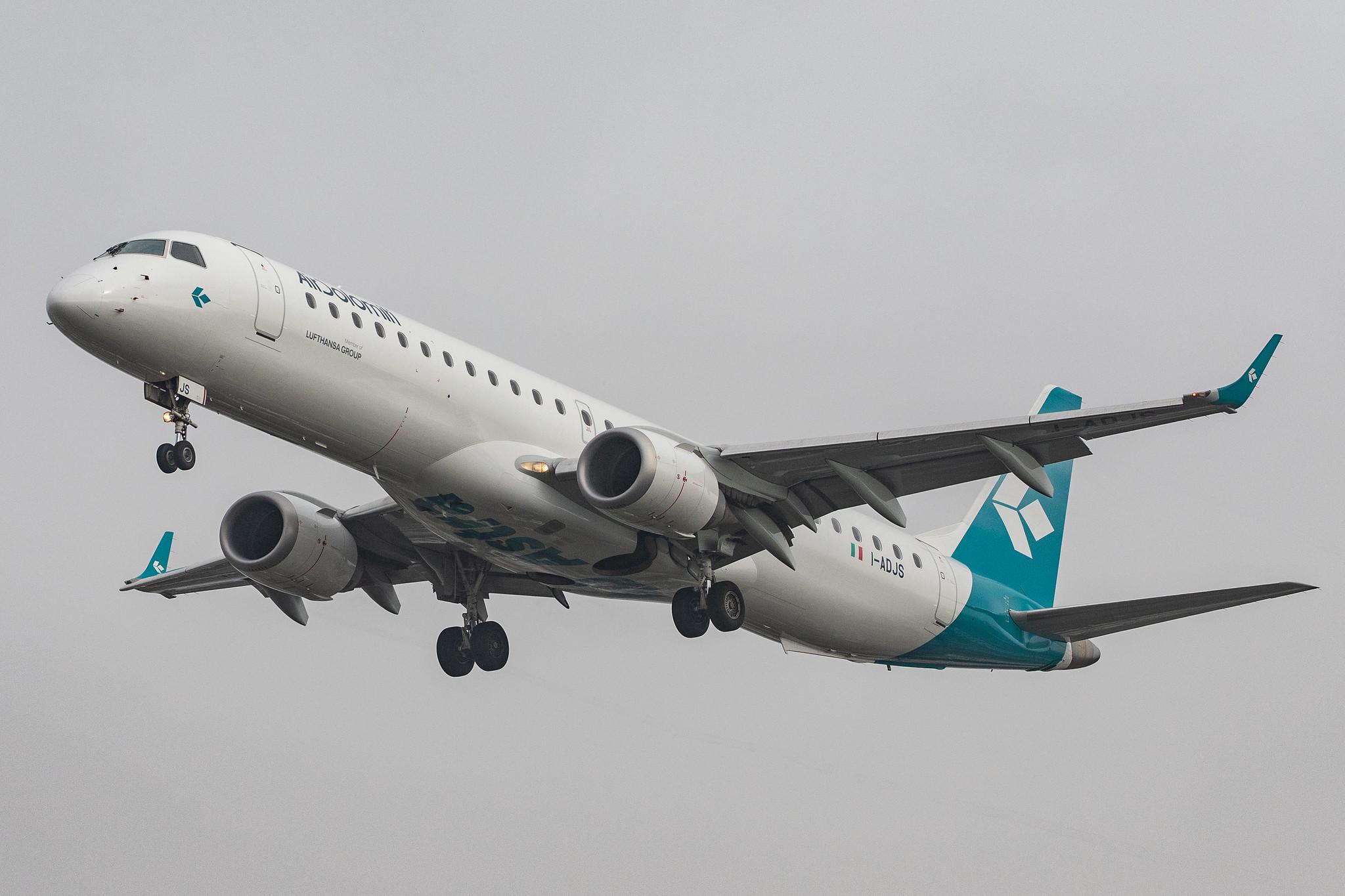 Frankfurt Airport: Air Dolomiti (EN / DLA) |  Embraer ERJ-195LR E195 | I-ADJS | MSN 19000597