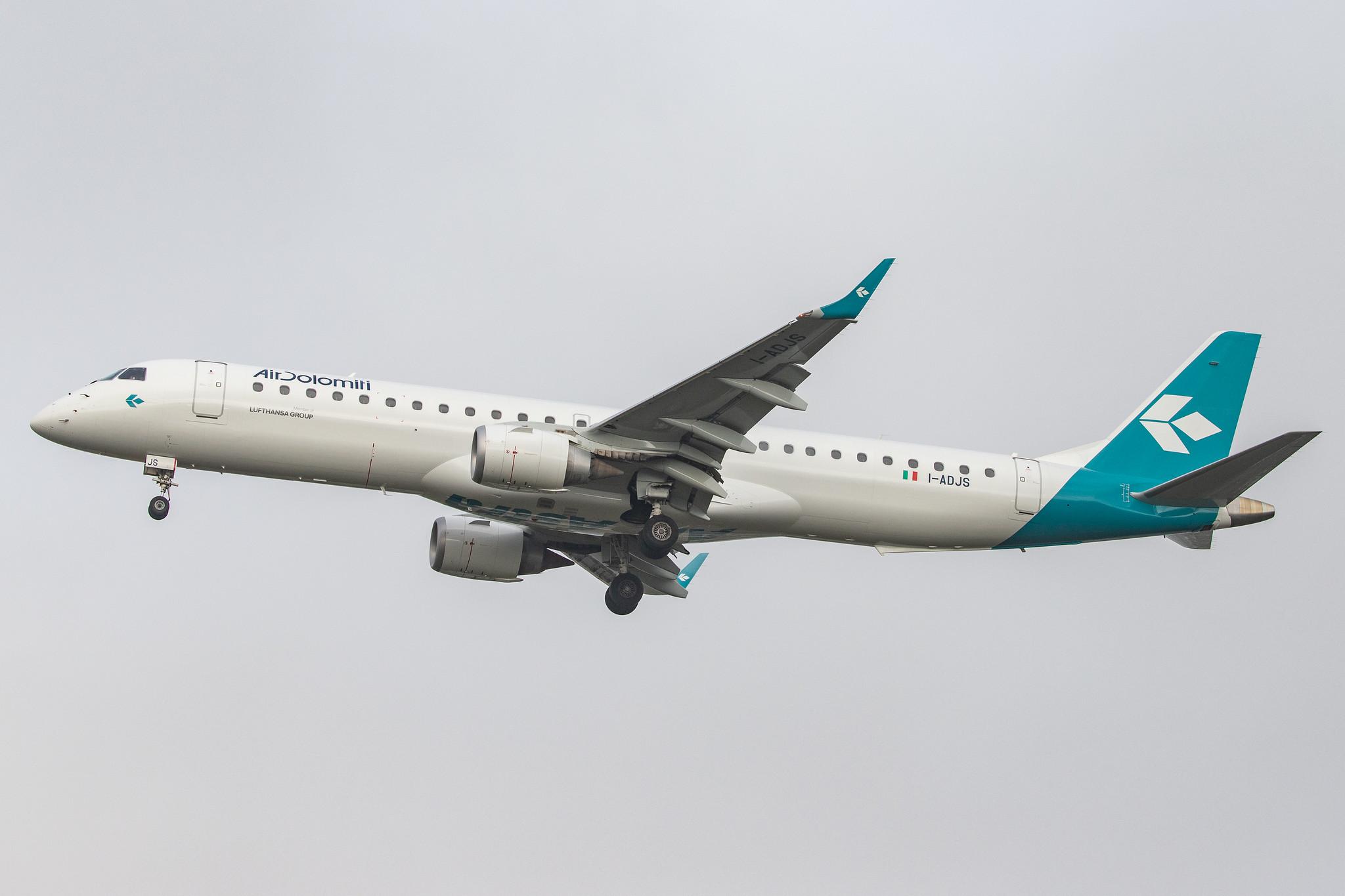 Frankfurt Airport: Air Dolomiti (EN / DLA) |  Embraer ERJ-195LR E195 | I-ADJS | MSN 19000597