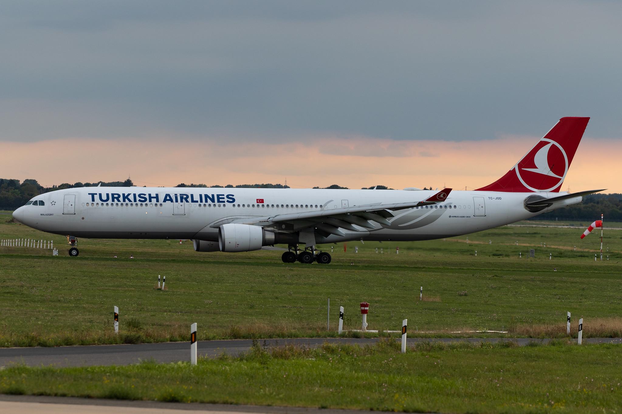 Düsseldorf Airport: Turkish Airlines (TK / THY) |  Airbus A330-303 A333 | TC-JOD | MSN 1529