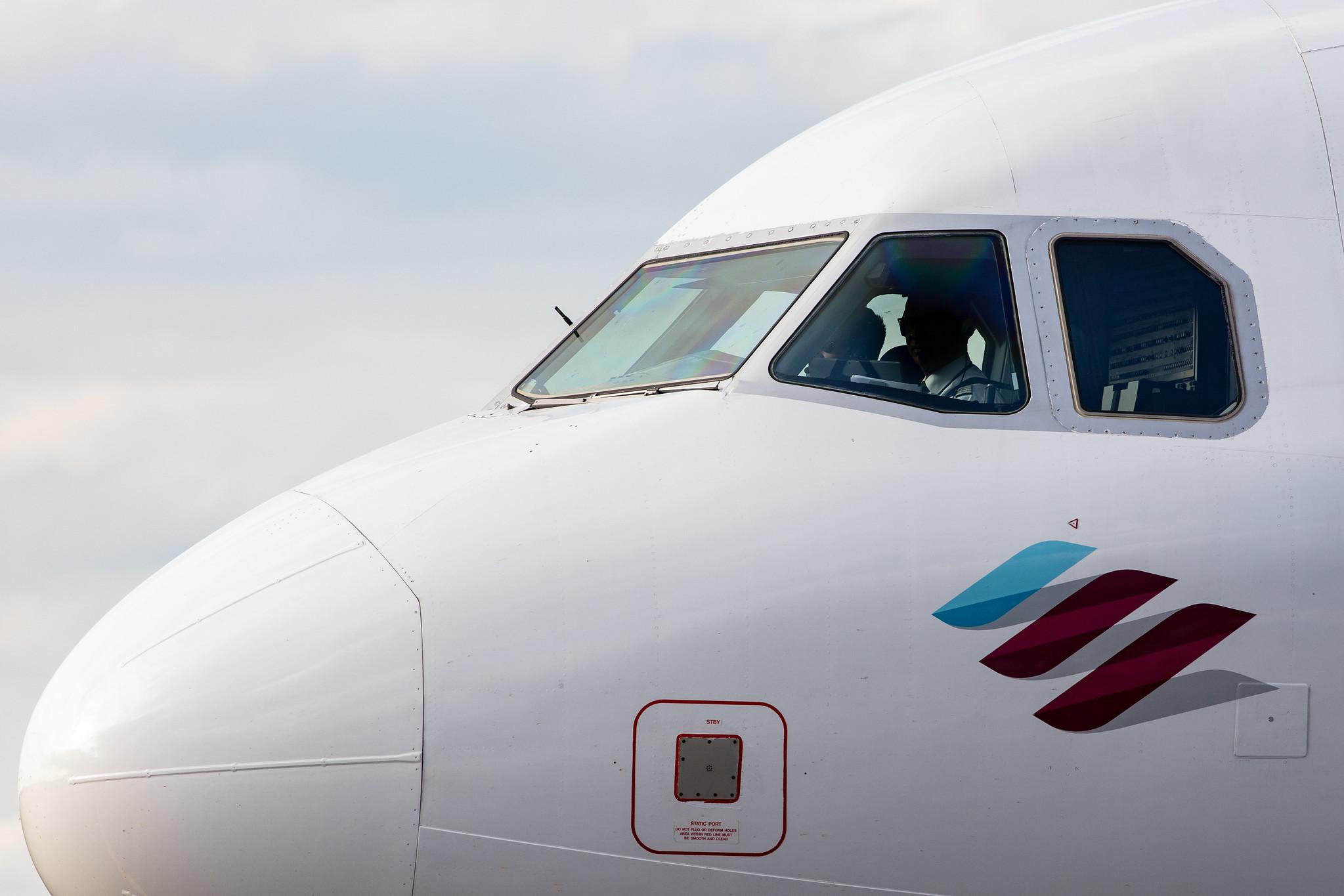 Düsseldorf Airport: Eurowings (EW / EWG) |  Airbus A320-214 A320 | D-ABNL | MSN 1852
