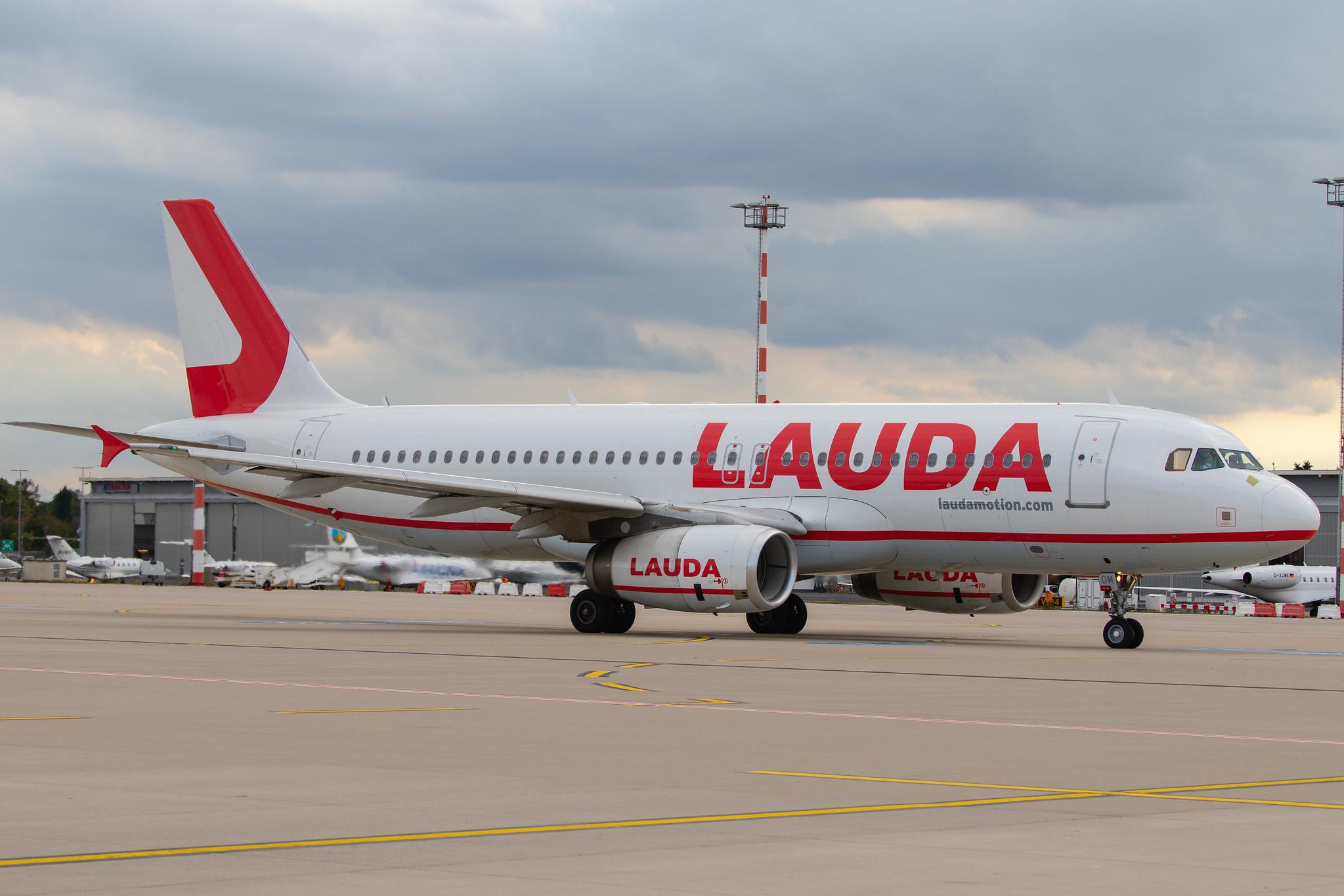Düsseldorf Airport: Laudamotion (OE / LDM) |  Airbus A320-232 A320 | OE-LOM | MSN 2984