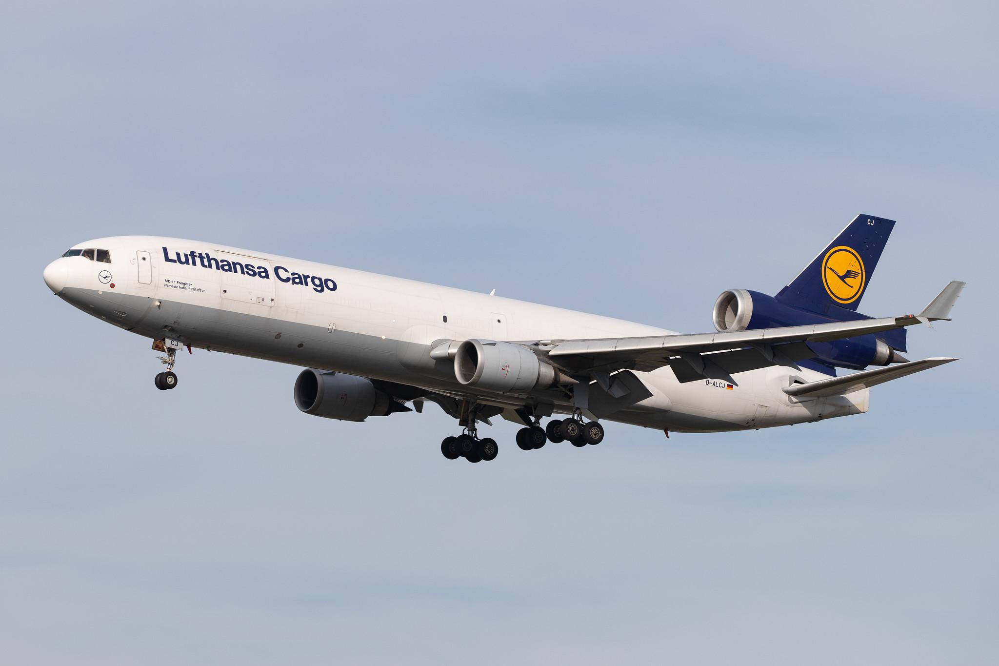 Frankfurt Airport: Lufthansa Cargo (/ GEC) |  McDonnell Douglas MD-11F MD11 | D-ALCJ | MSN 48802