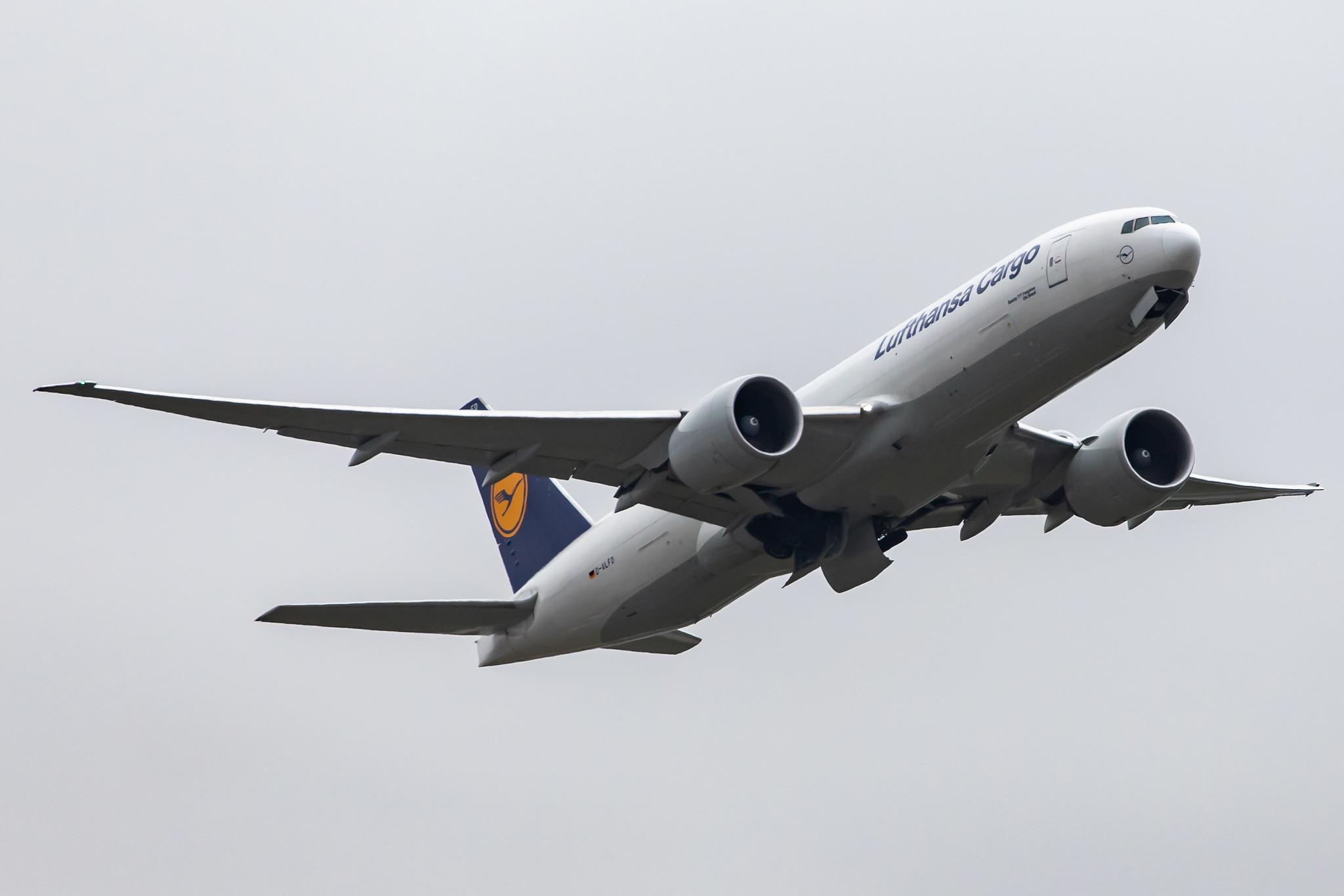 Frankfurt Airport: Lufthansa Cargo (/ GEC) |  Boeing 777-FBT B77L | D-ALFD | MSN 41677