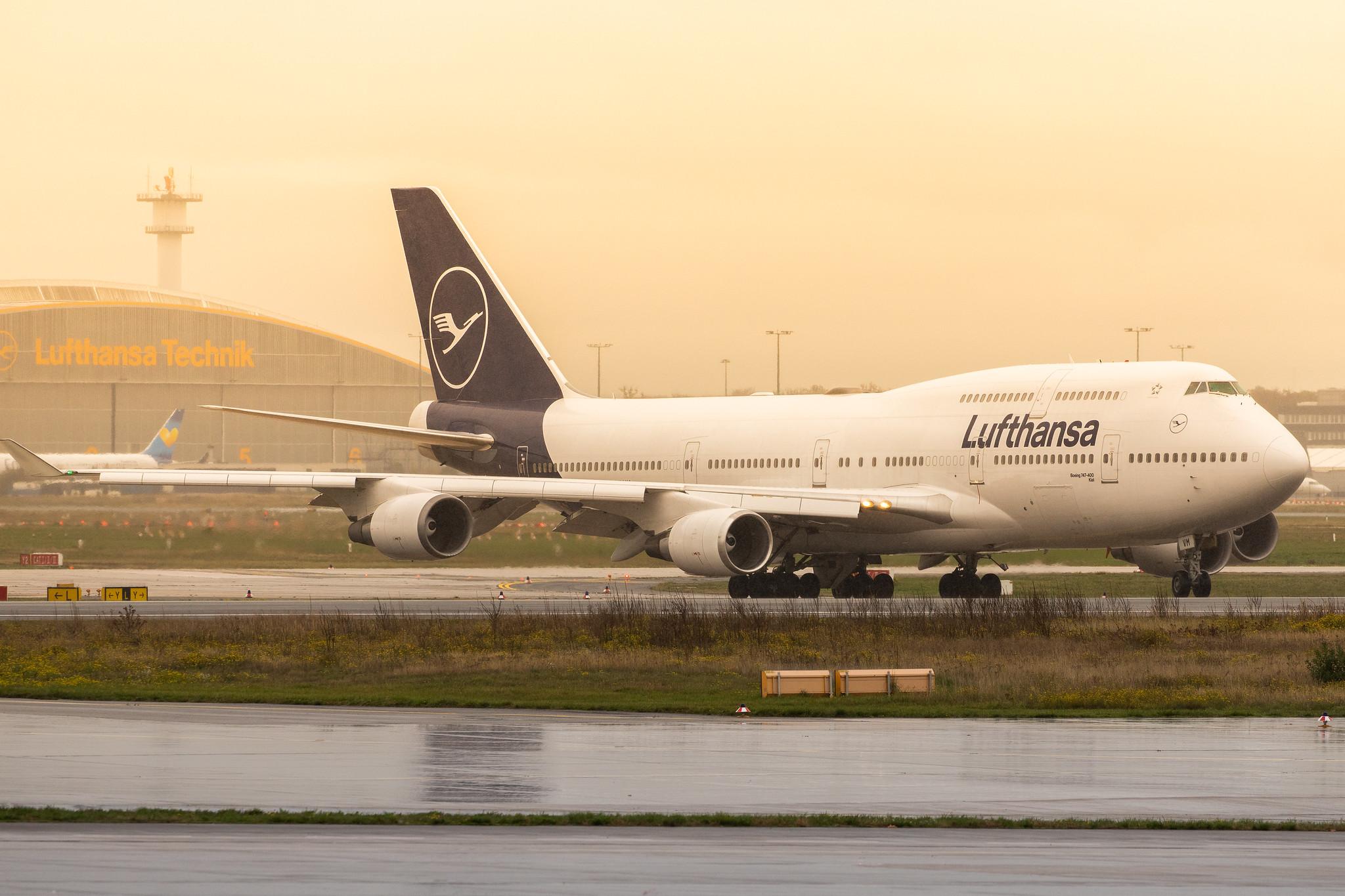 Frankfurt Airport: Lufthansa (LH / DLH) |  Boeing 747-430 B744 | D-ABVM | MSN 29101