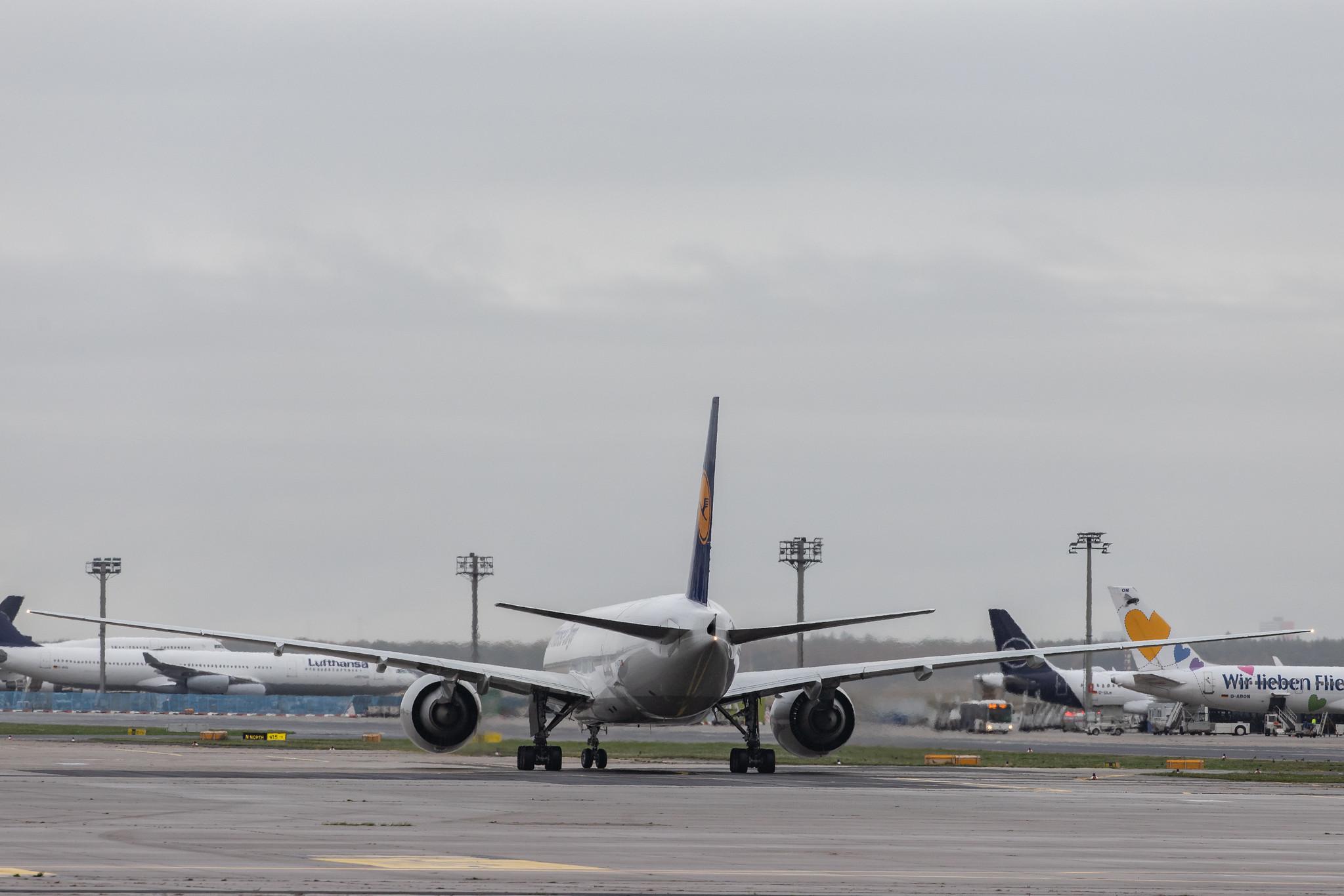 Frankfurt Airport: Lufthansa Cargo (/ GEC) |  Boeing 777-FBT B77L | D-ALFB | MSN 41675