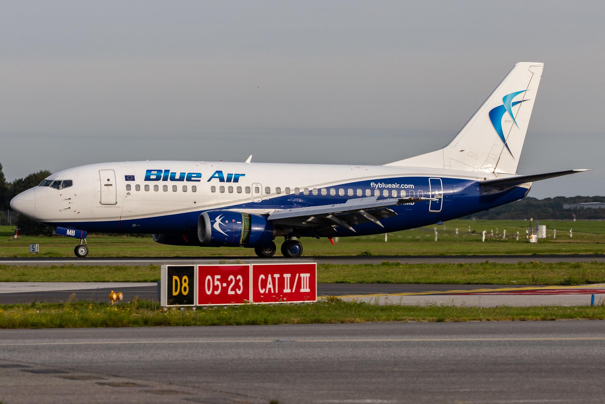 Hamburg Airport: Blue Air (0B / BMS) |  Boeing 737-530 B735 | YR-AMB | MSN 24943
