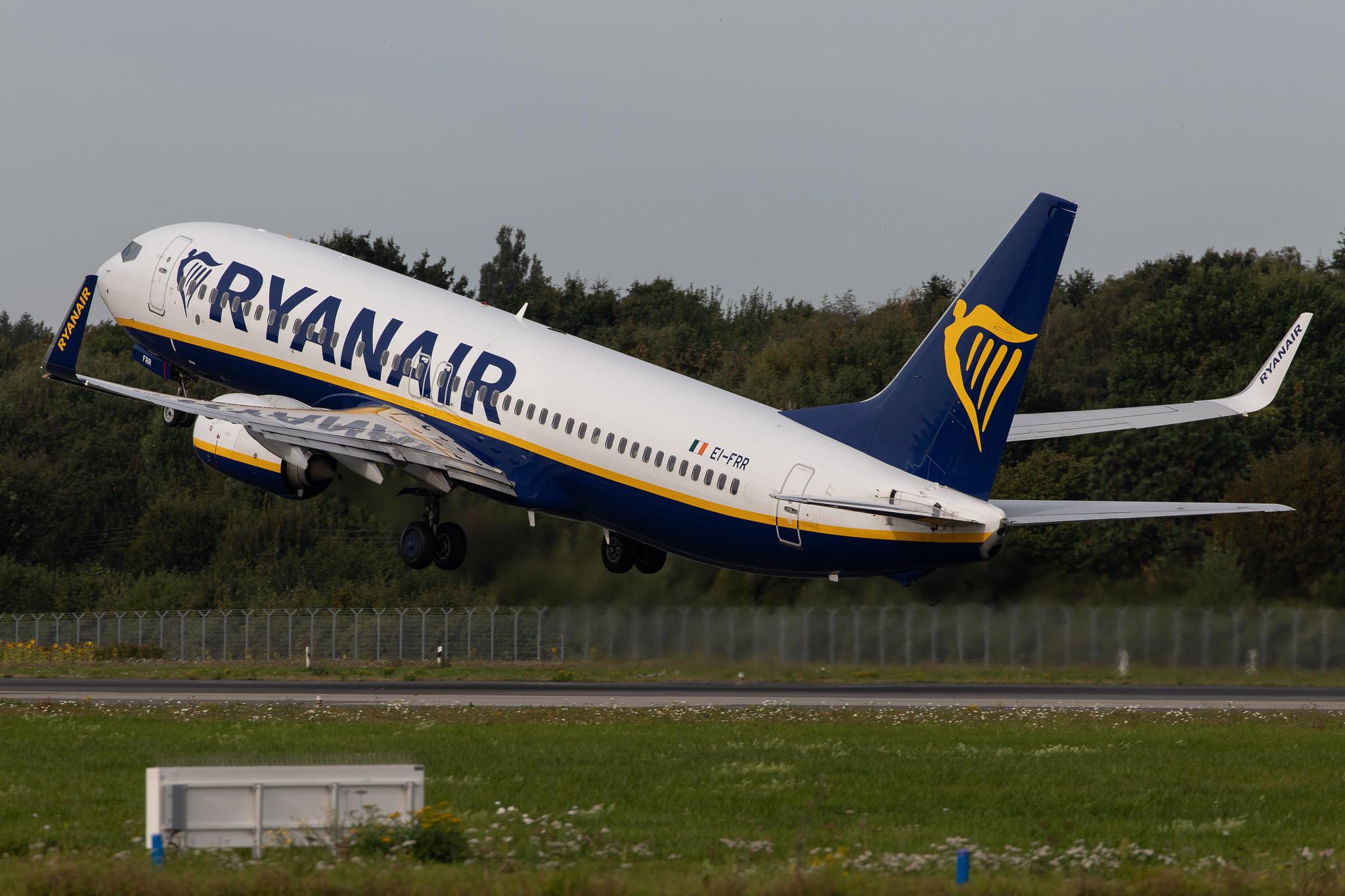 Hamburg Airport: Ryanair (FR / RYR) |  Boeing 737-8AS B738 | EI-FRR | MSN 44739