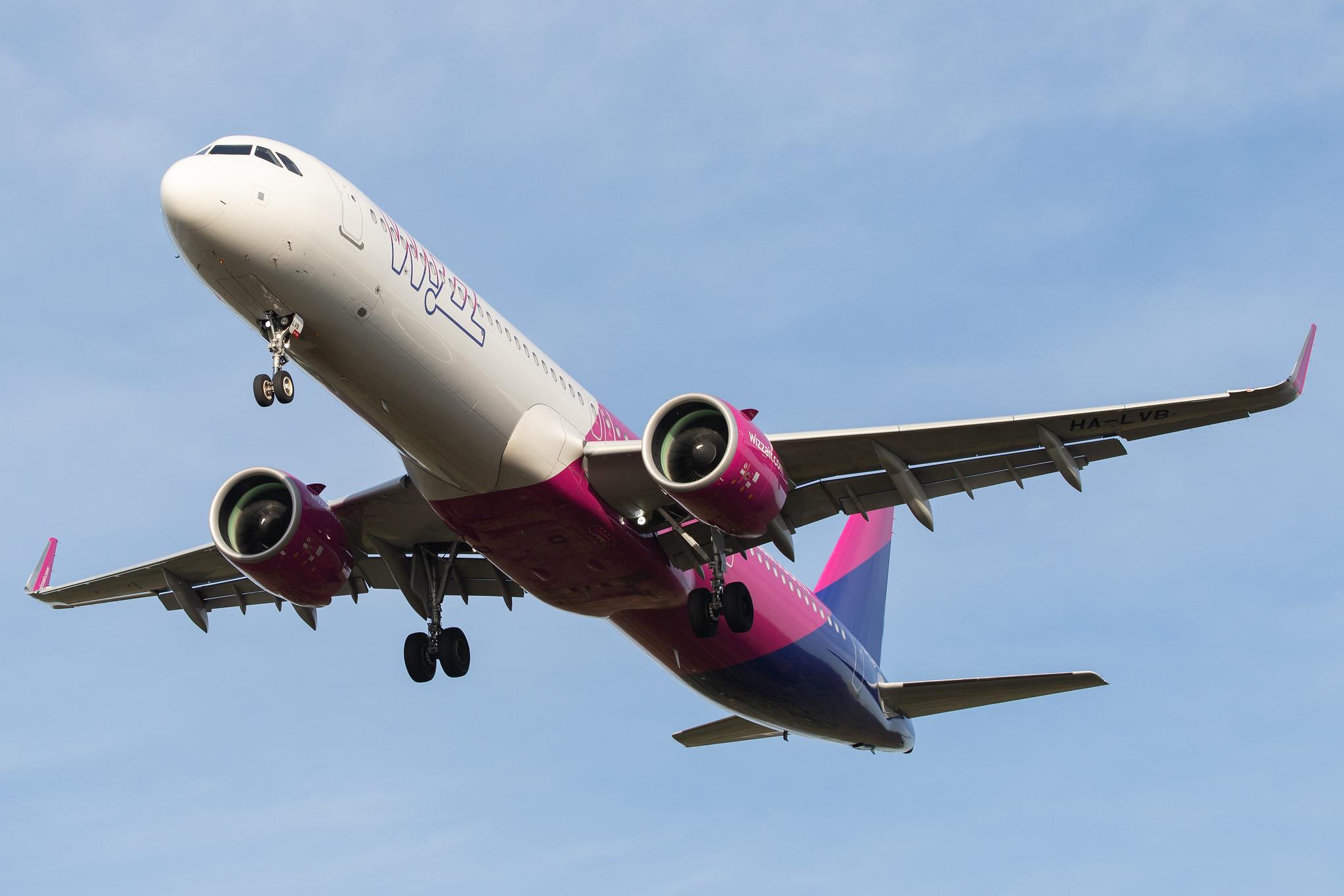Frankfurt Airport: Wizz Air (W6 / WZZ) |  Airbus A321-271NX A21N | HA-LVB | MSN 8735