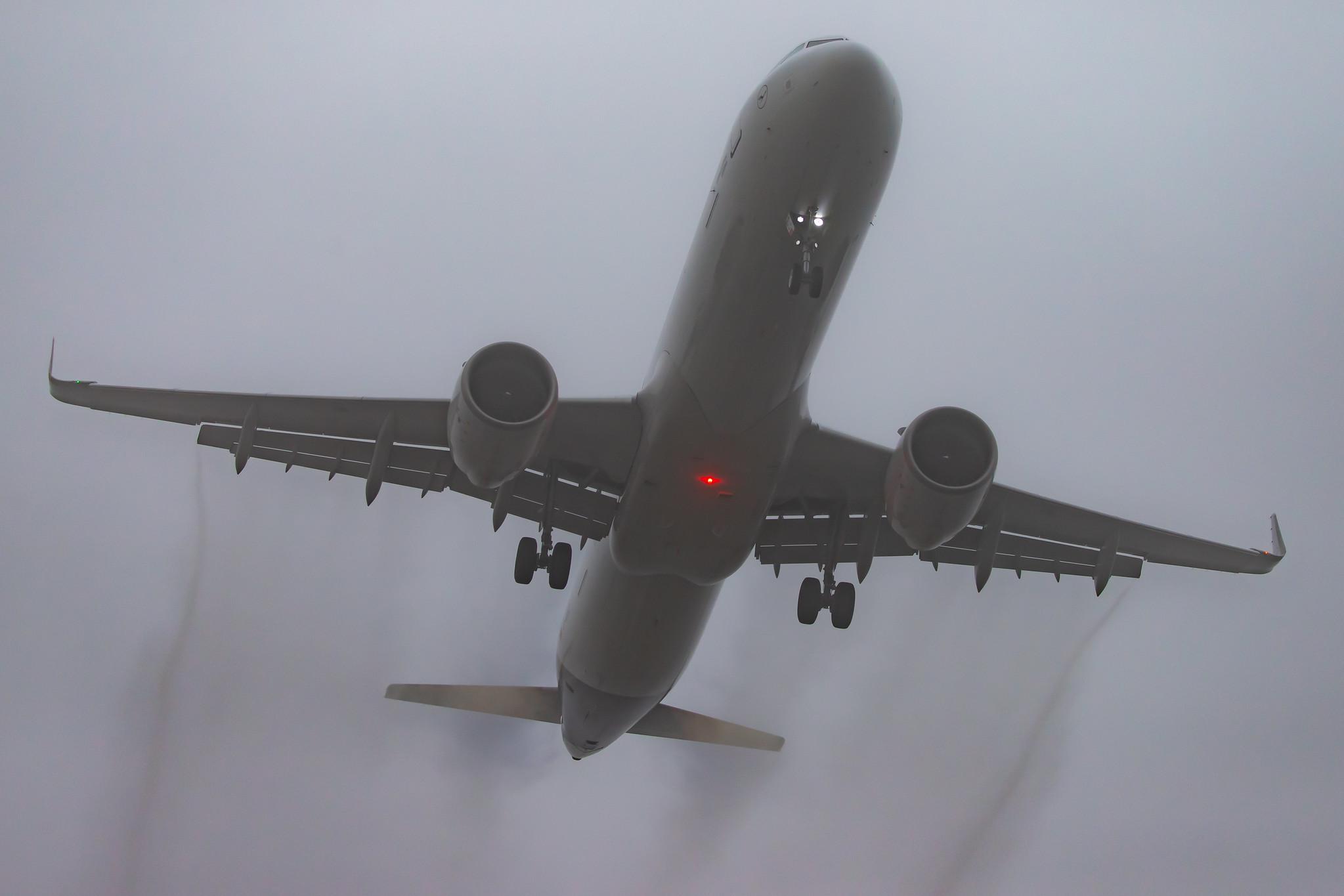 Frankfurt Airport: Lufthansa (LH / DLH) |  Airbus A321-271NX A21N | D-AIEC | MSN 8814