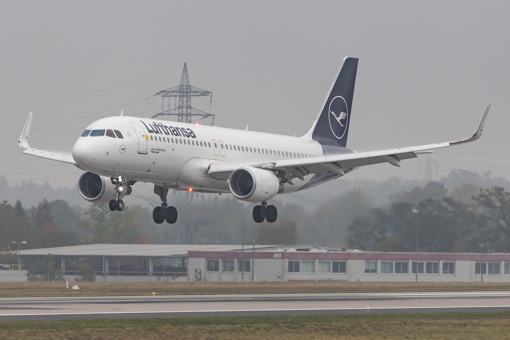 Frankfurt Airport: Lufthansa (LH / DLH) |  Airbus A320-214 A320 | D-AIWD | MSN 8672