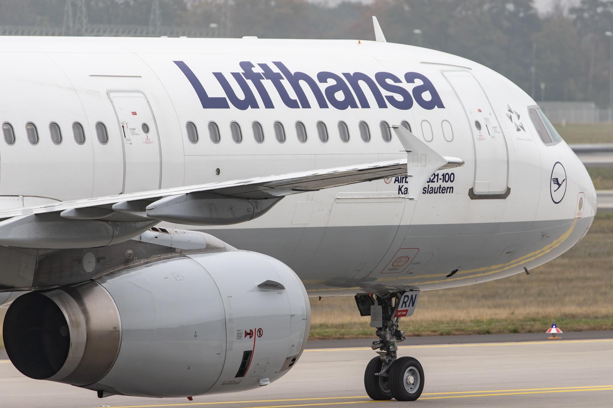 Frankfurt Airport: Lufthansa (LH / DLH) |  Airbus A321-131 A321 | D-AIRN | MSN 0560