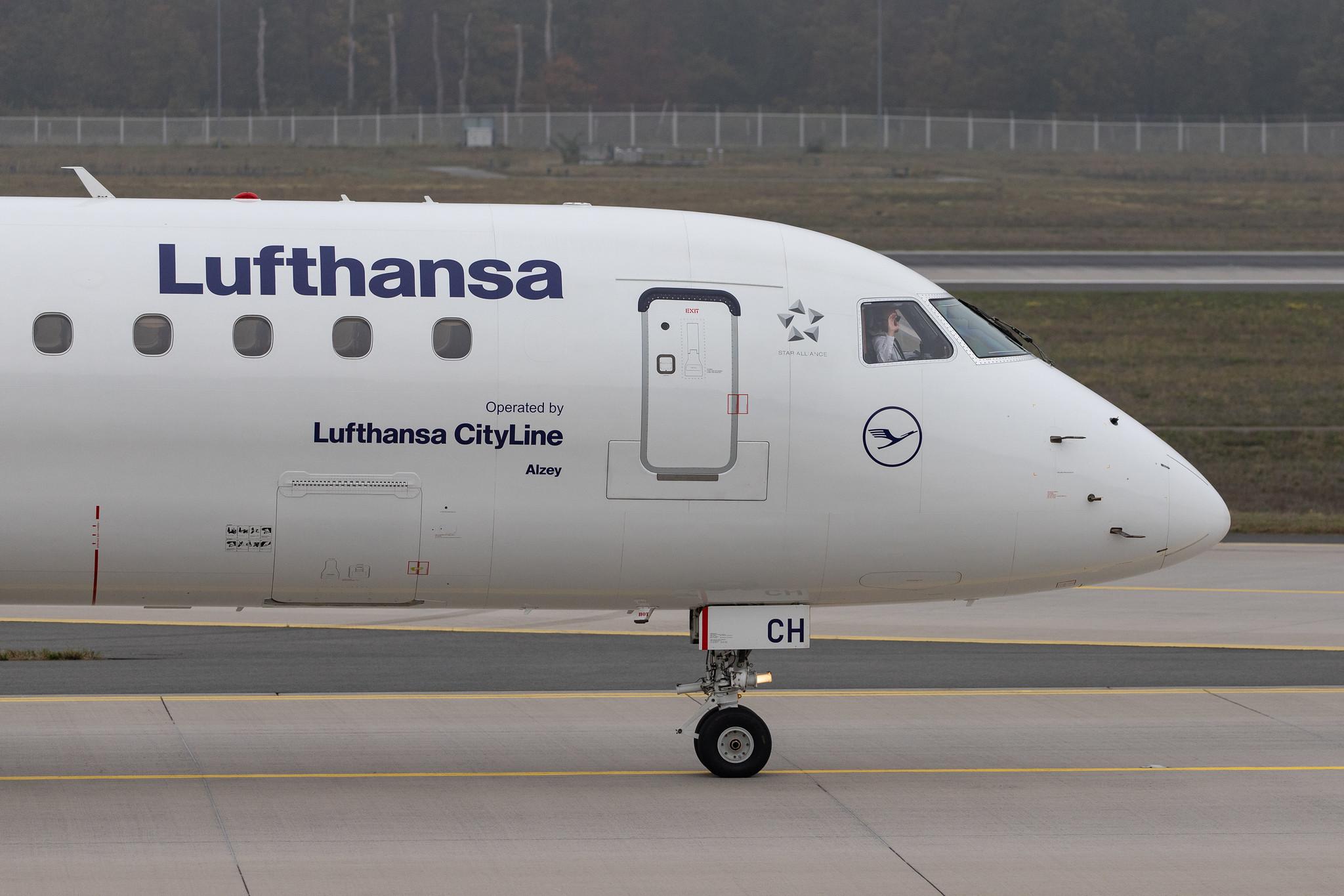 Frankfurt Airport: Lufthansa (LH / DLH) | Operator: Lufthansa CityLine |  Embraer ERJ-190LR E190 | D-AECH | MSN 19000376