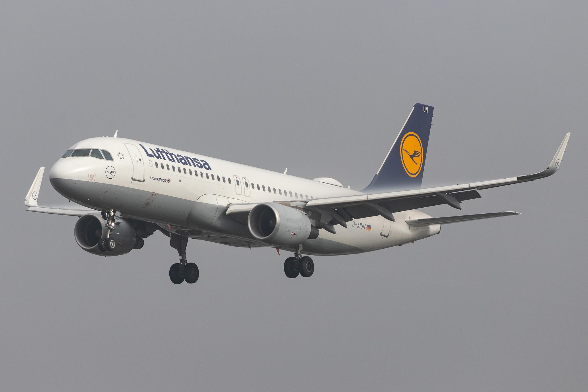 Frankfurt Airport: Lufthansa (LH / DLH) |  Airbus A320-214 A320 | D-AIUN | MSN 6549