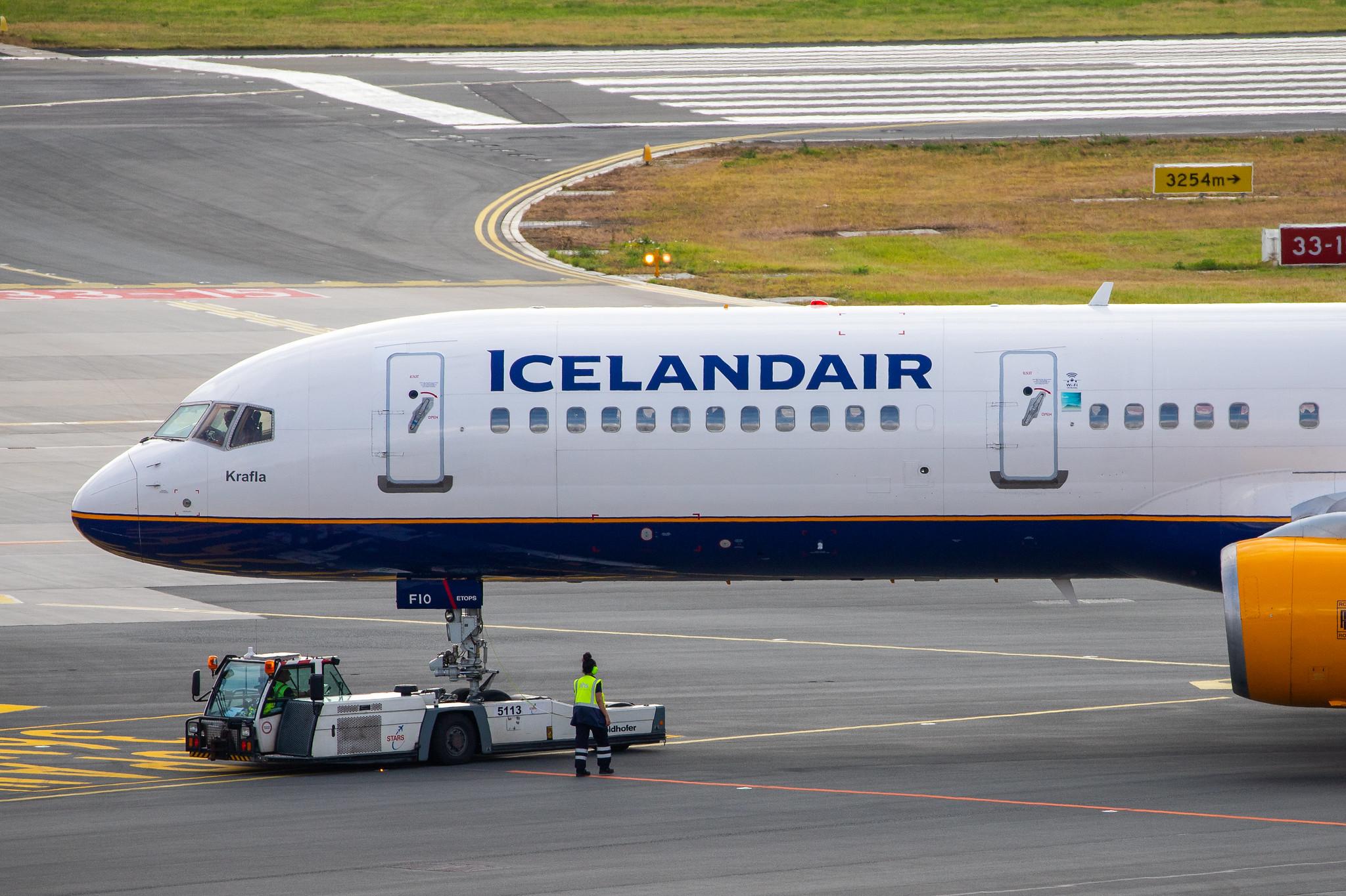 Hamburg Airport: Icelandair (FI / ICE) |  Boeing 757-208 B752 | TF-FIO | MSN 29436