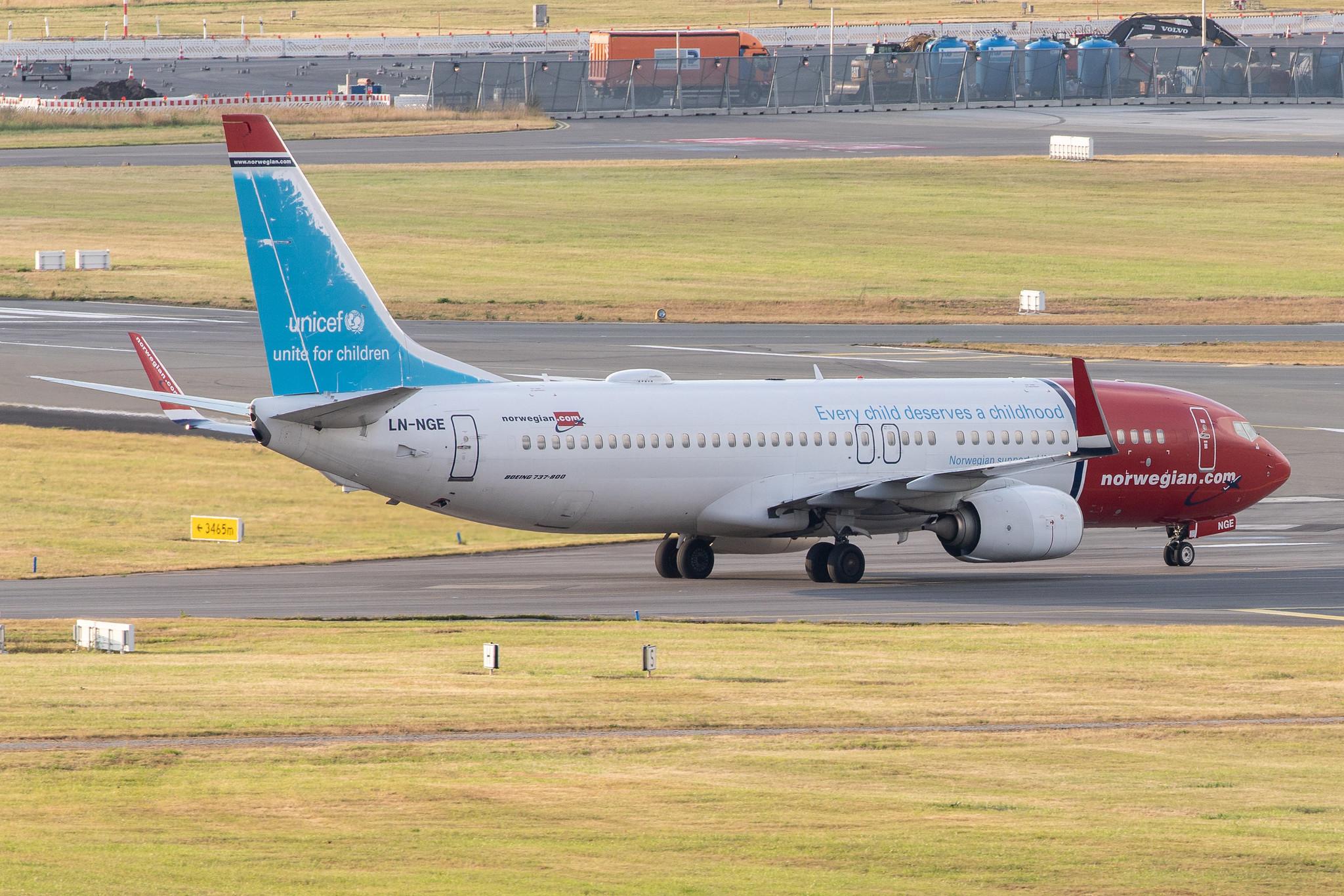 Hamburg Airport: Norwegian (DY / NAX) |  Livery: Unicef Livery |  Boeing 737-8JP B738 | LN-NGE | MSN 39050