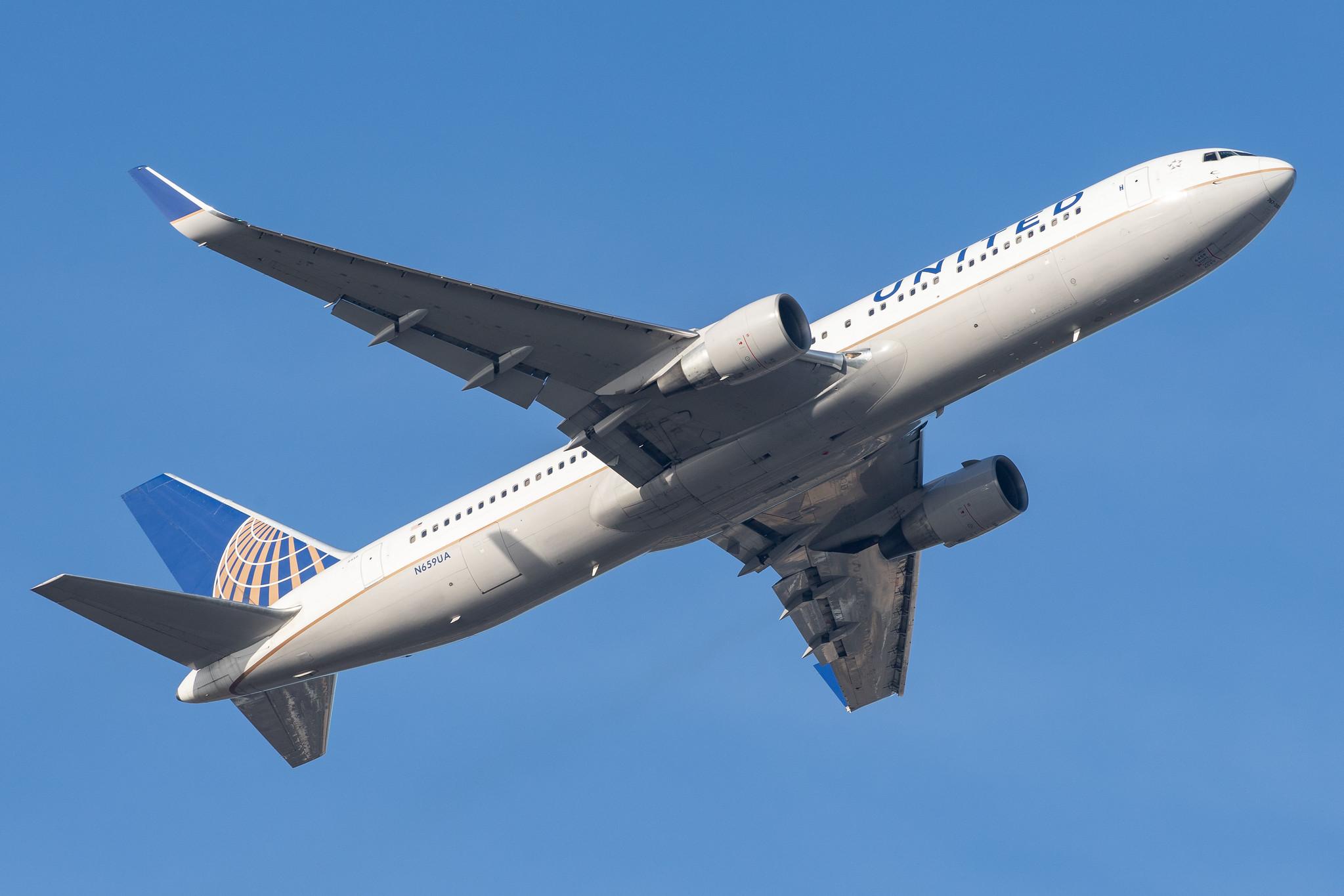 London Heathrow Airport: United Airlines (UA / UAL) |  Boeing 767-322(ER) B763 | N659UA | MSN 27114